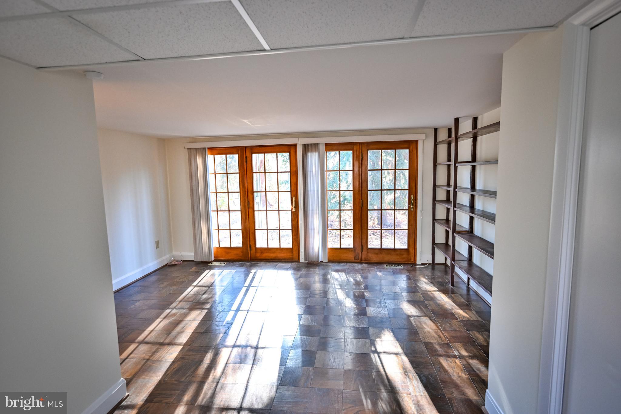 KINGSVILLE - Residential