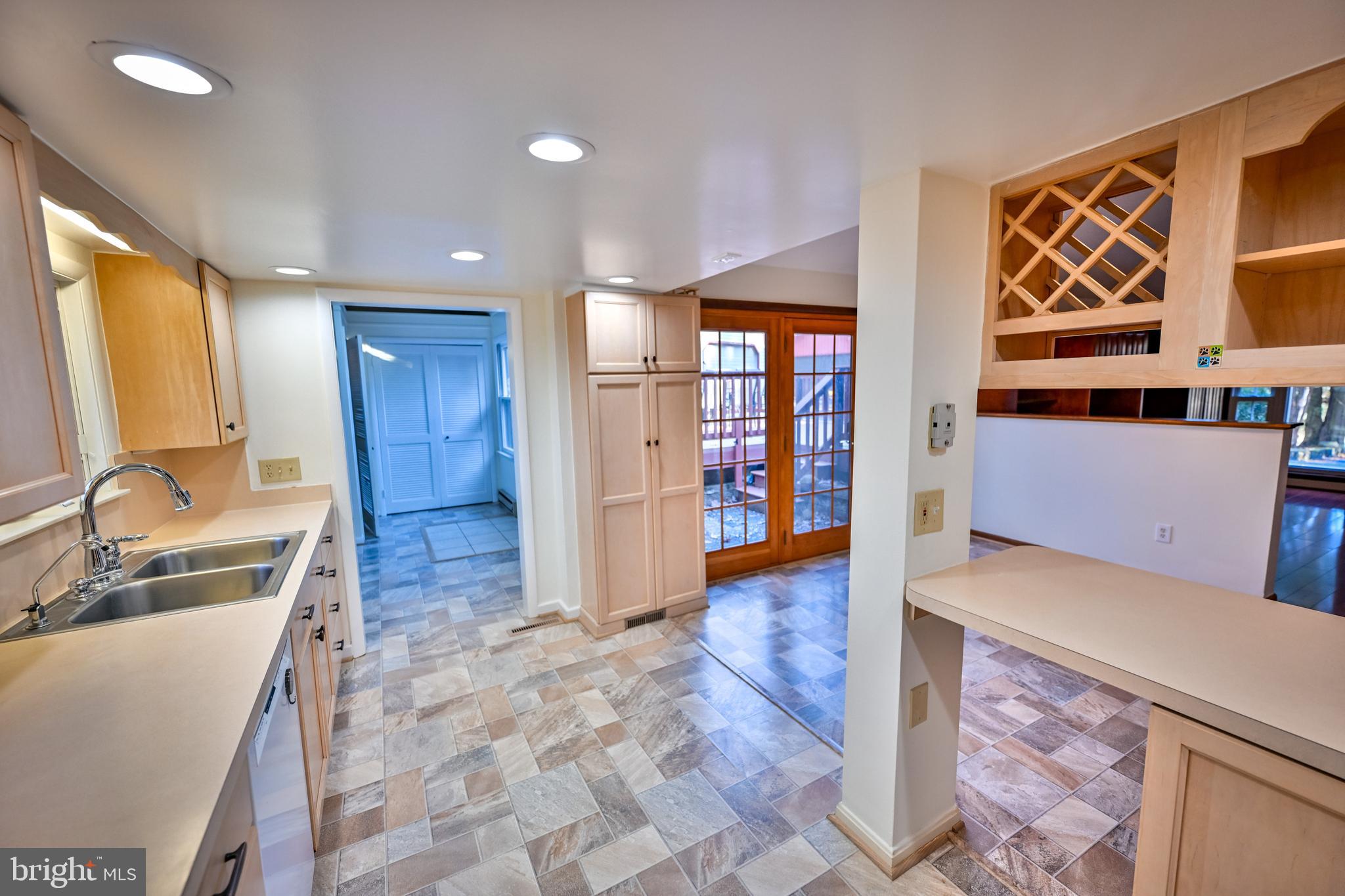 KINGSVILLE - Residential