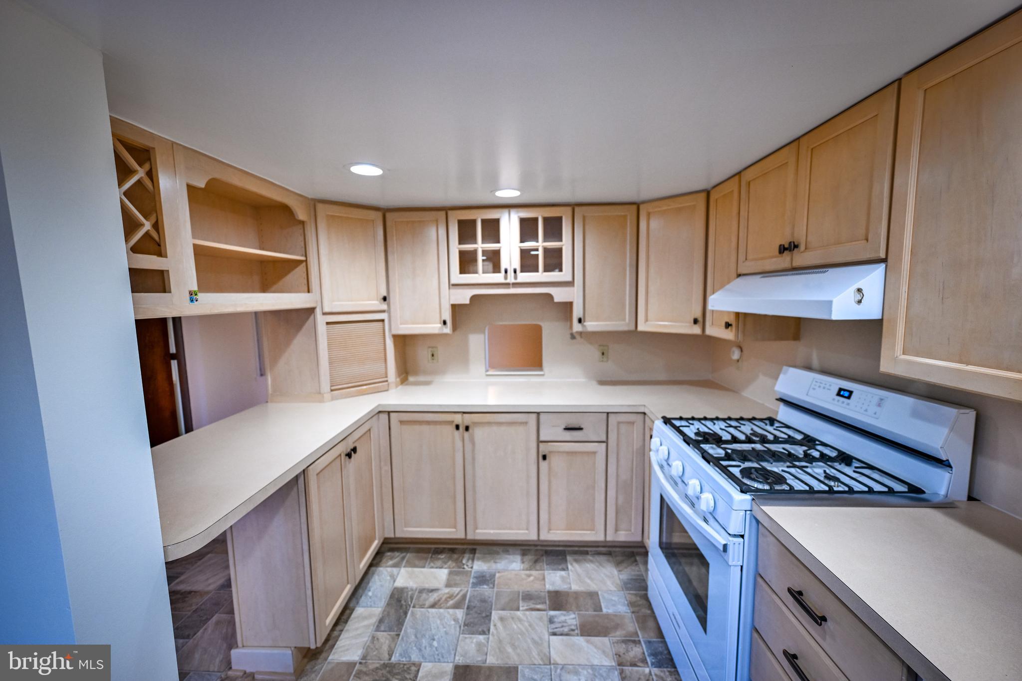 KINGSVILLE - Residential