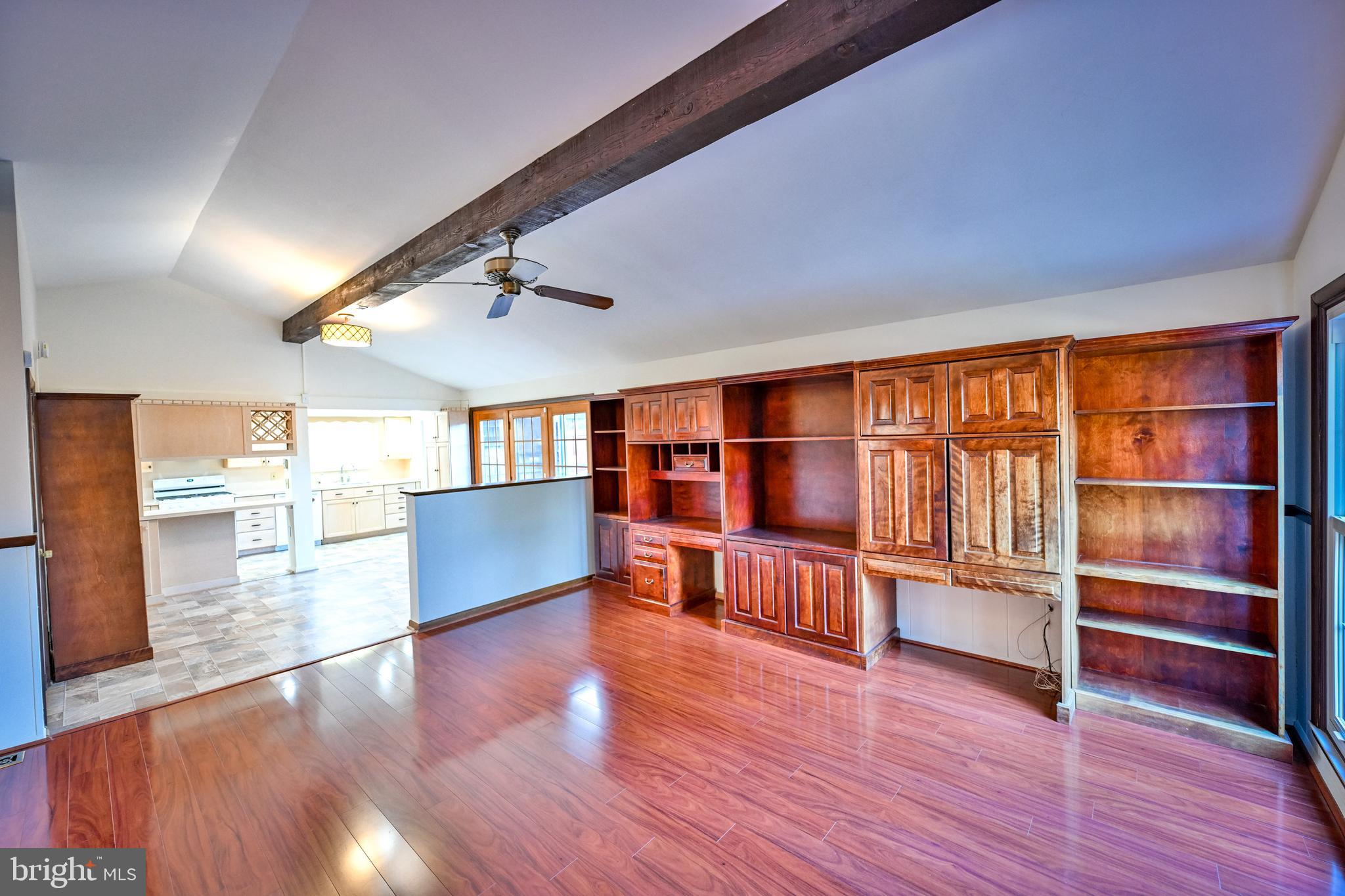 KINGSVILLE - Residential