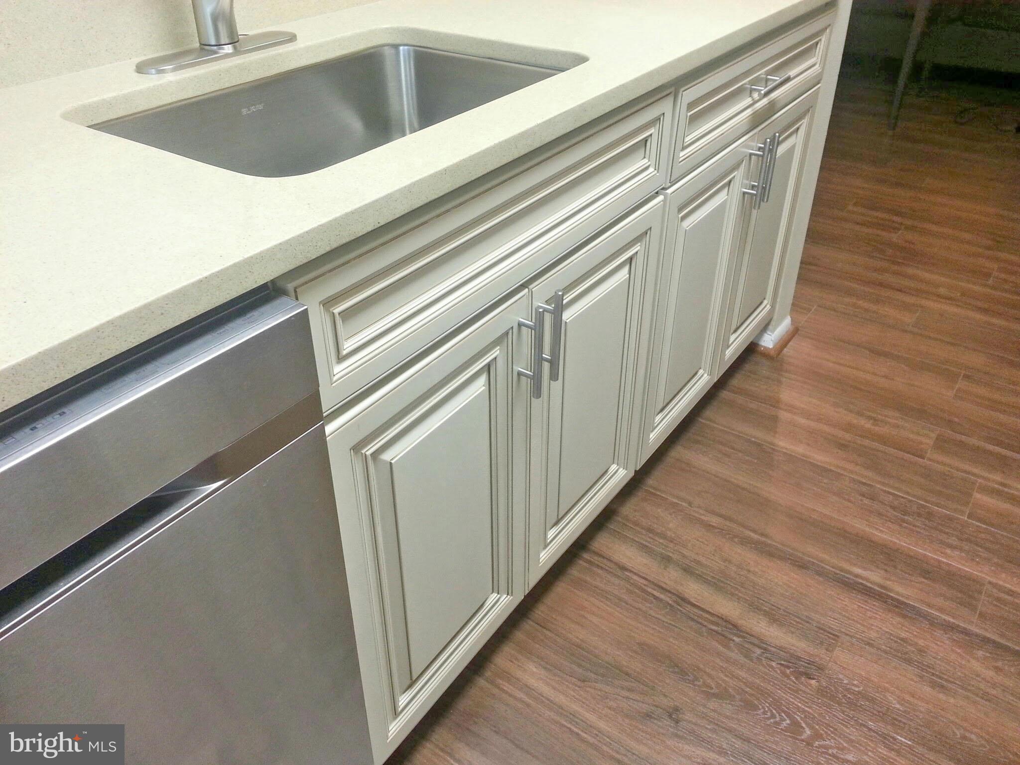 PARK OVERLOOK - Residential Lease