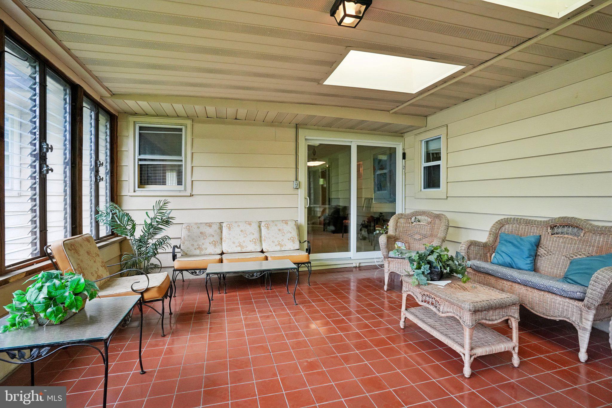 623 BETHEL AVENUE