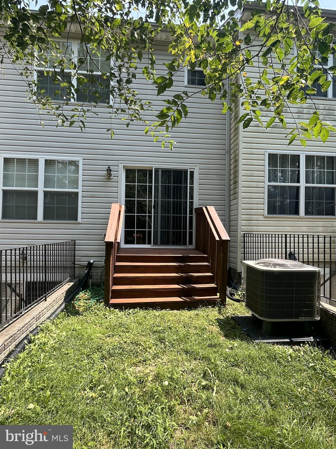 BUNKER HILL TOWNHOMES - Residential