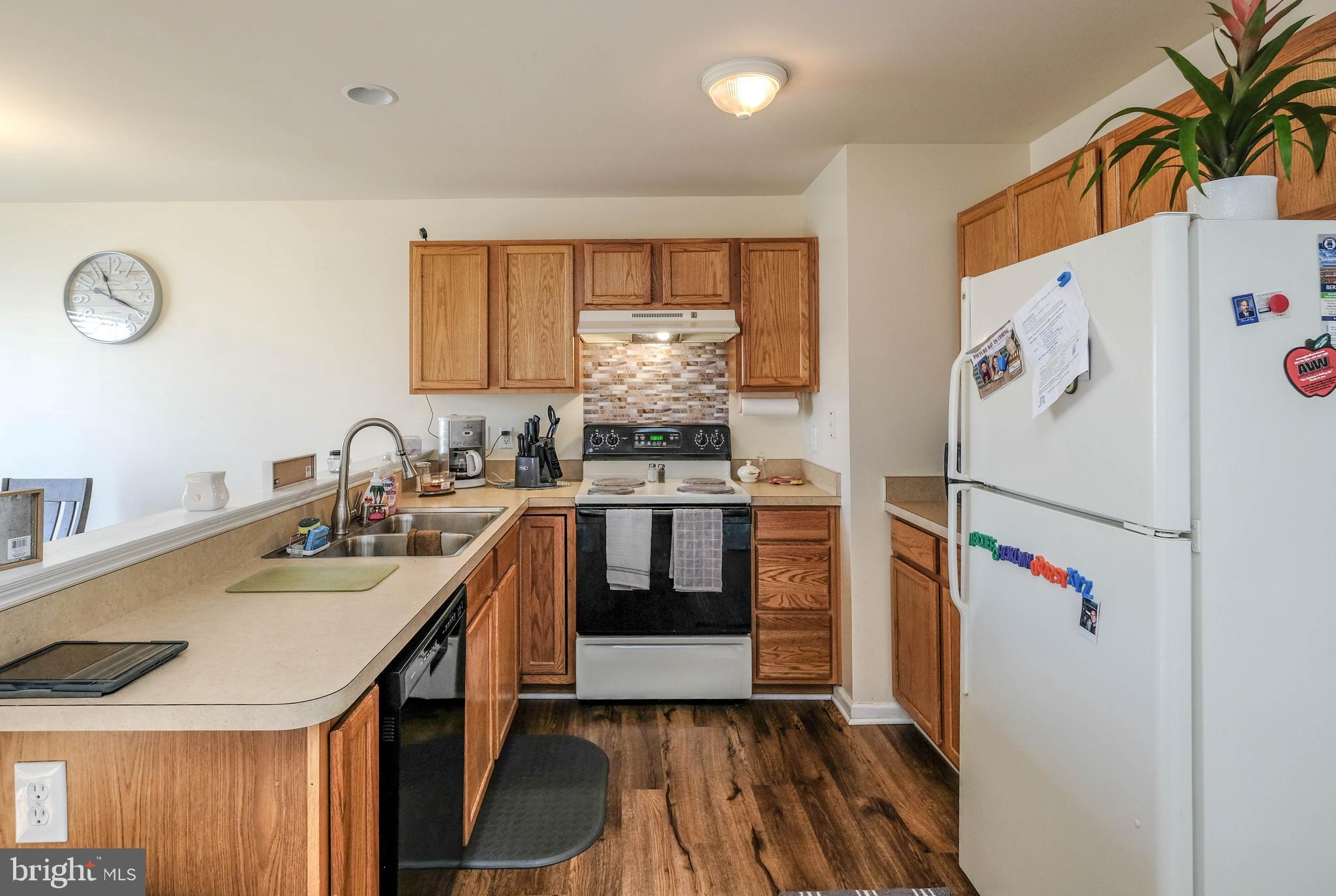 BUNKER HILL TOWNHOMES - Residential