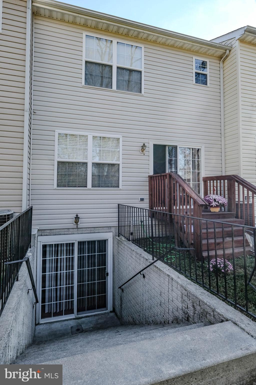 BUNKER HILL TOWNHOMES - Residential