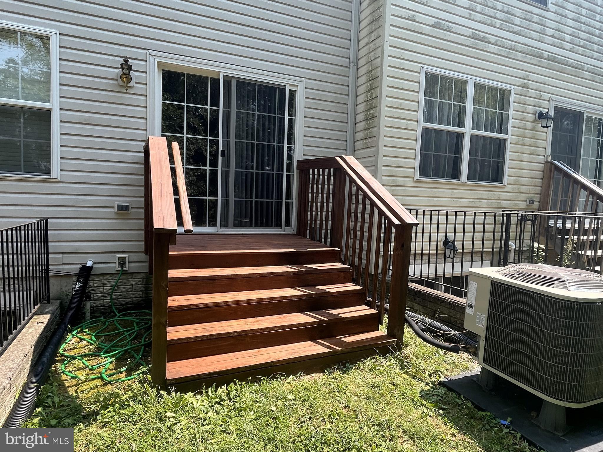 BUNKER HILL TOWNHOMES - Residential