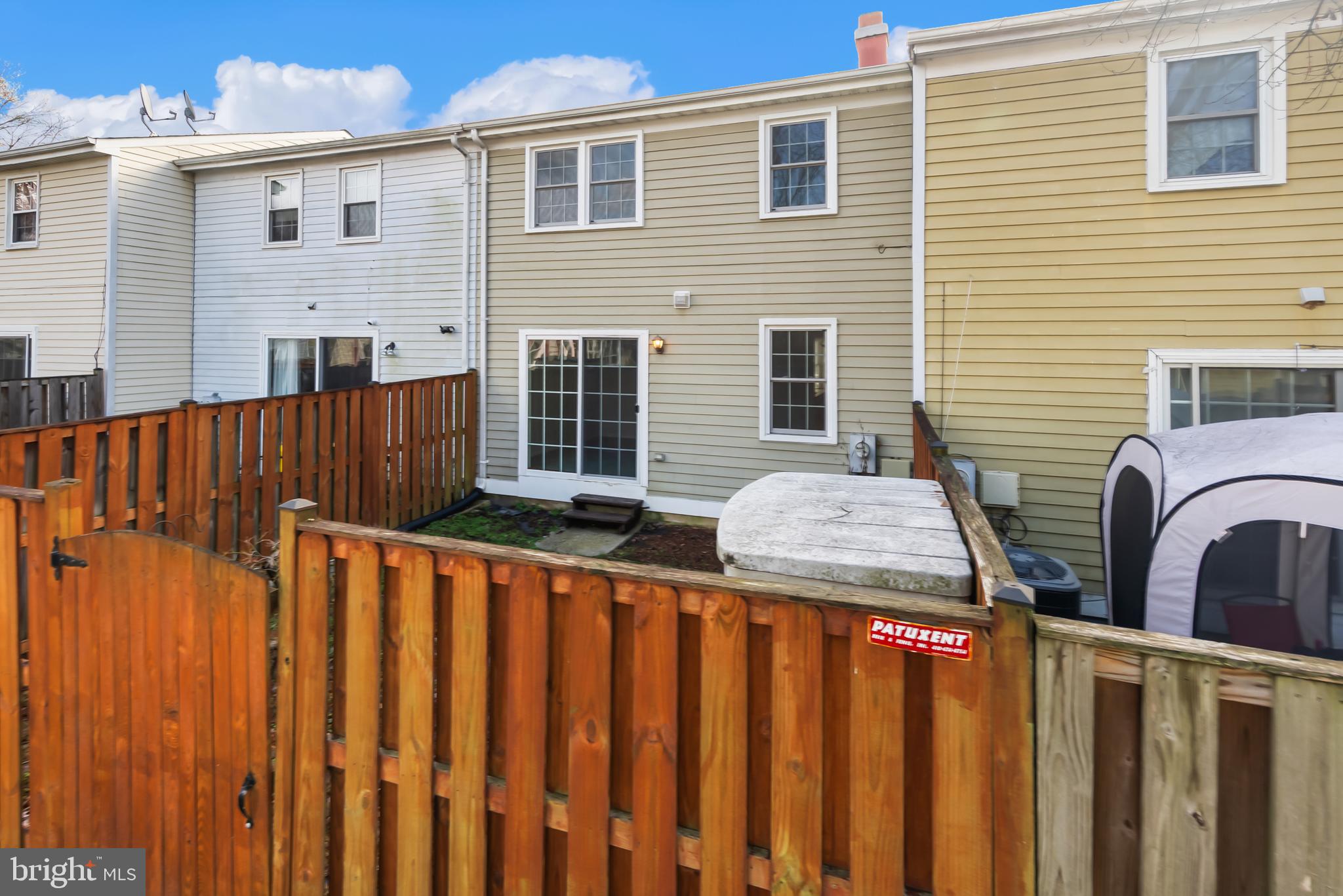 CROFTON SQUARE - Residential Lease