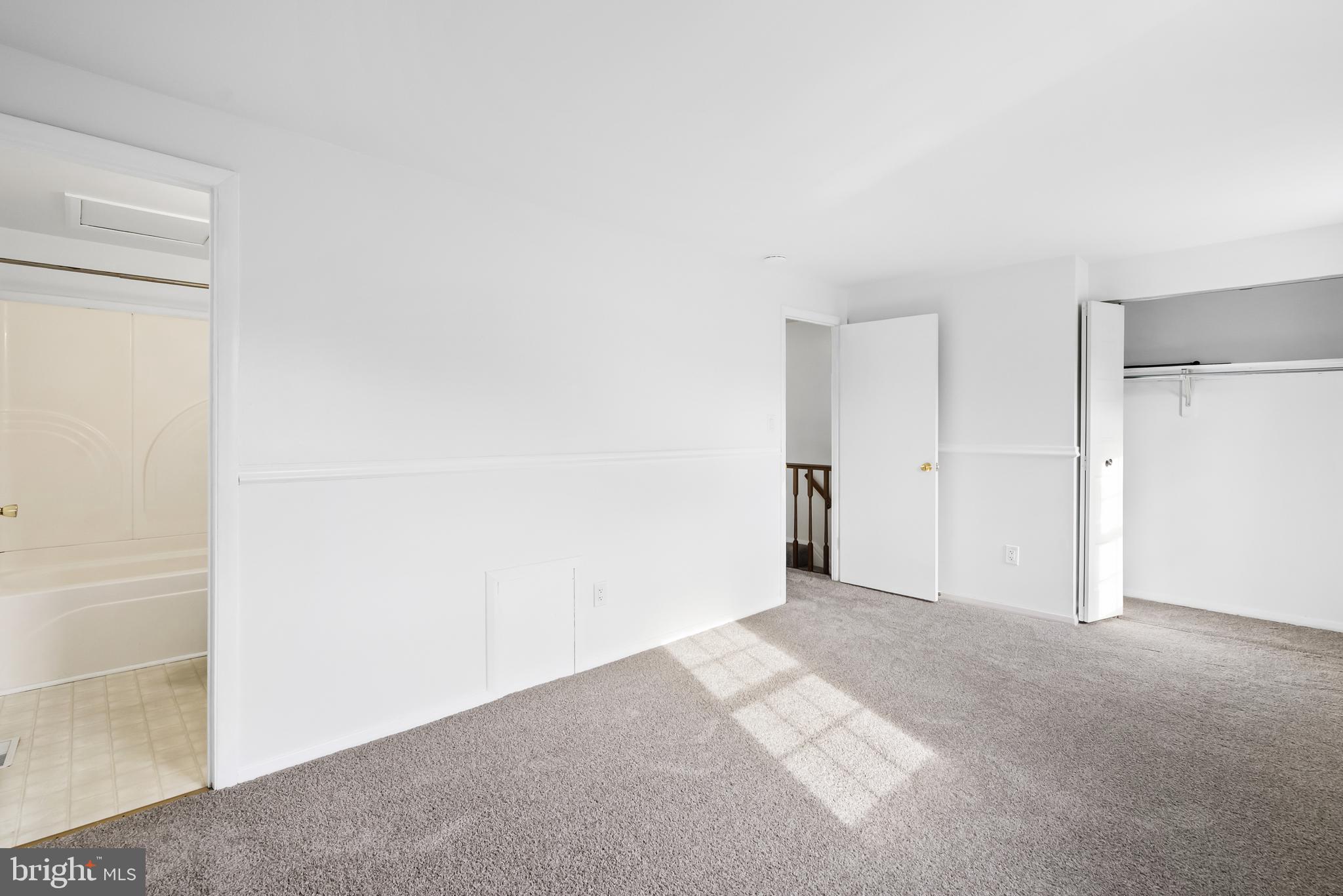 CROFTON SQUARE - Residential Lease