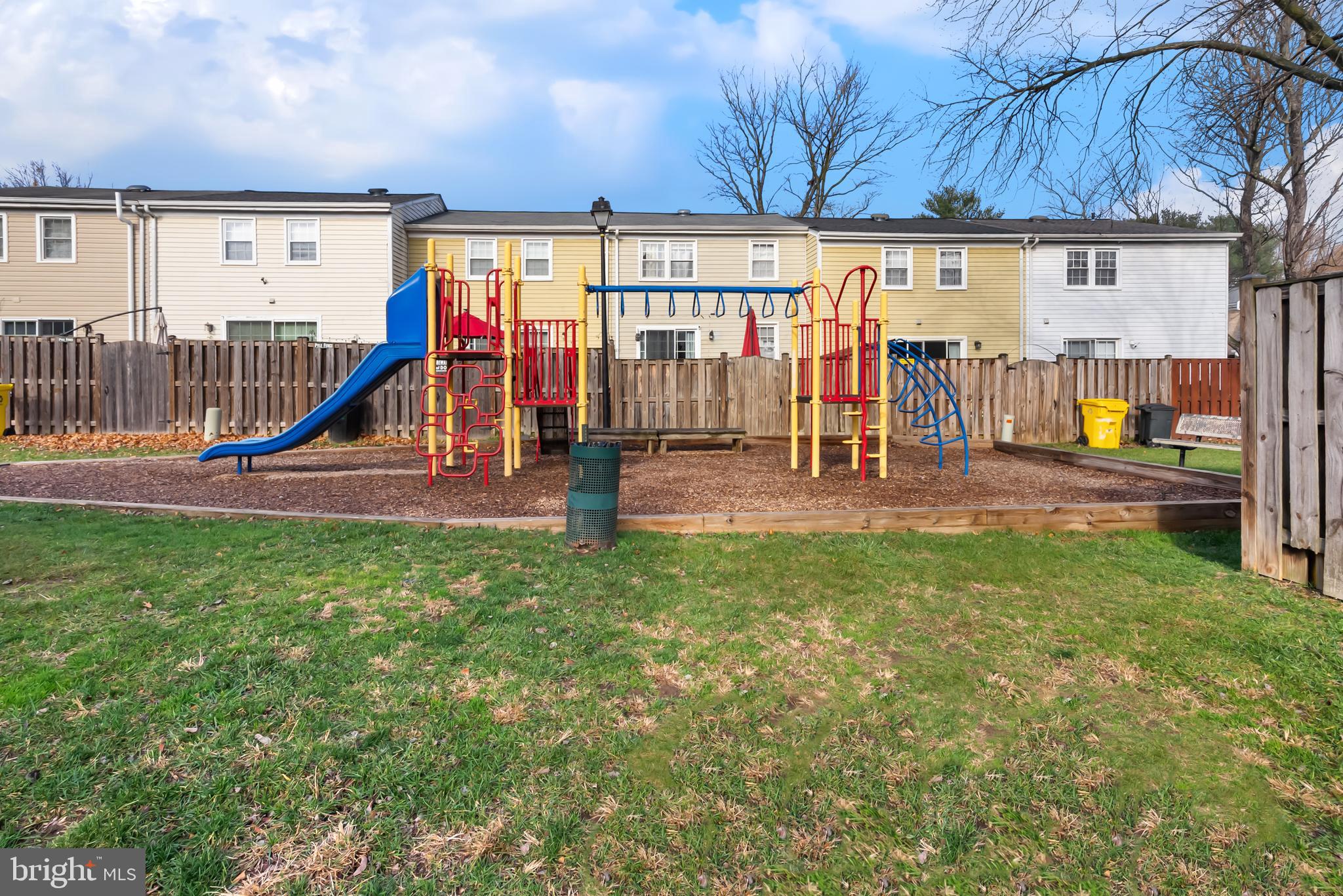 CROFTON SQUARE - Residential Lease