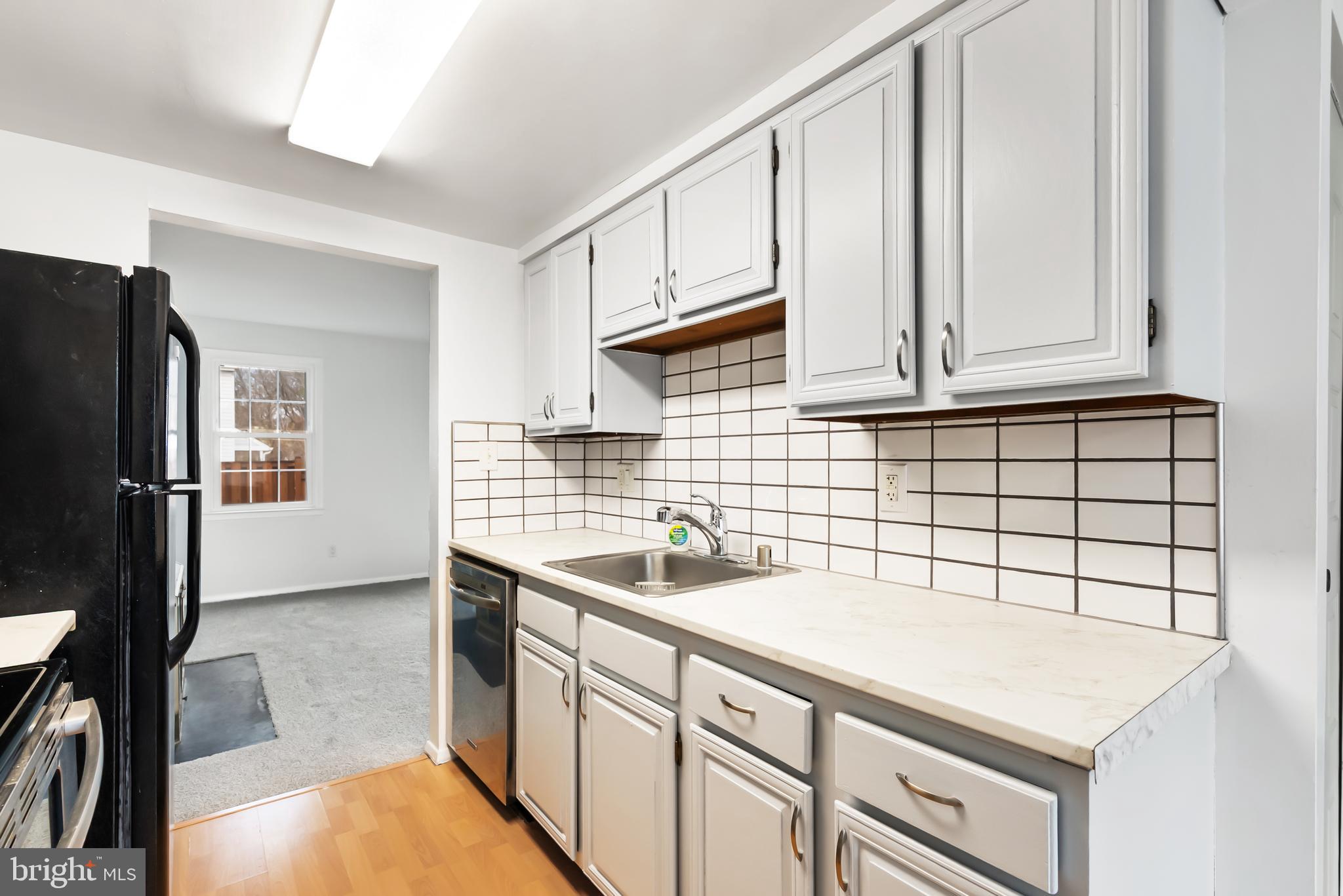 CROFTON SQUARE - Residential Lease