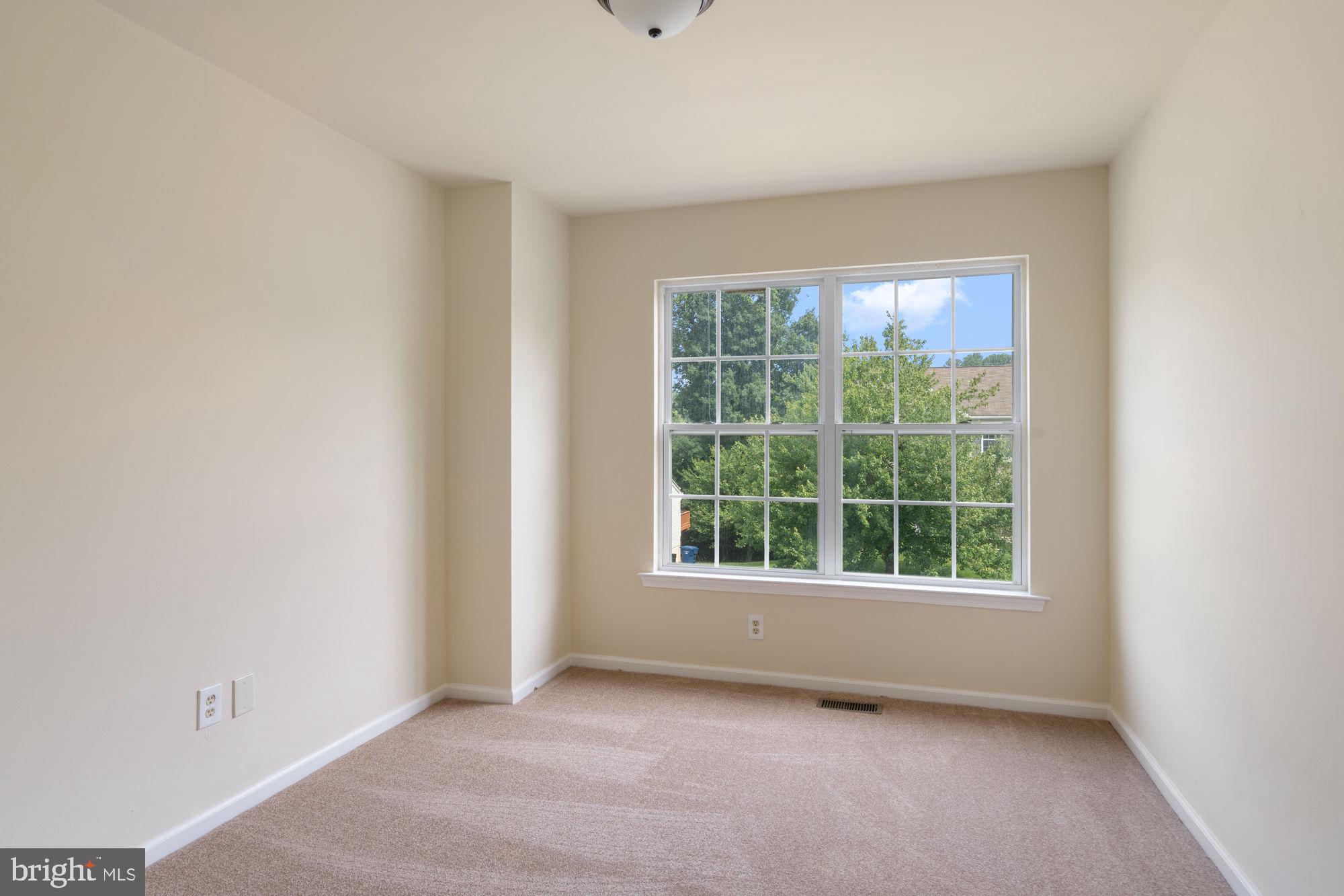 MEADOWBROOK - Residential