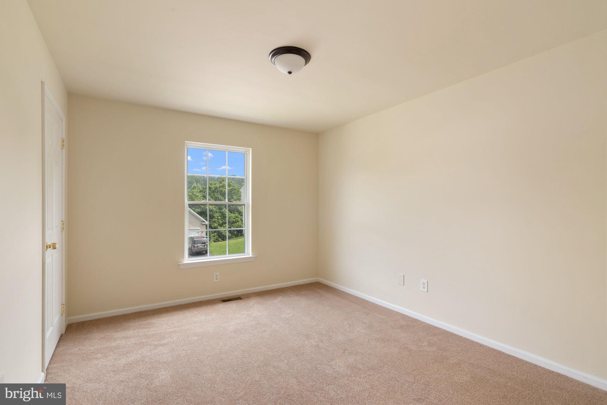 MEADOWBROOK - Residential