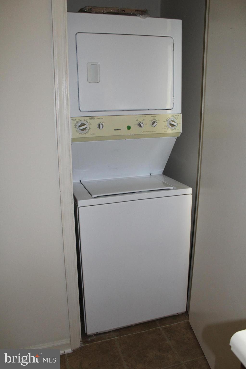 TIDEWATER VILLAGE - Residential Lease