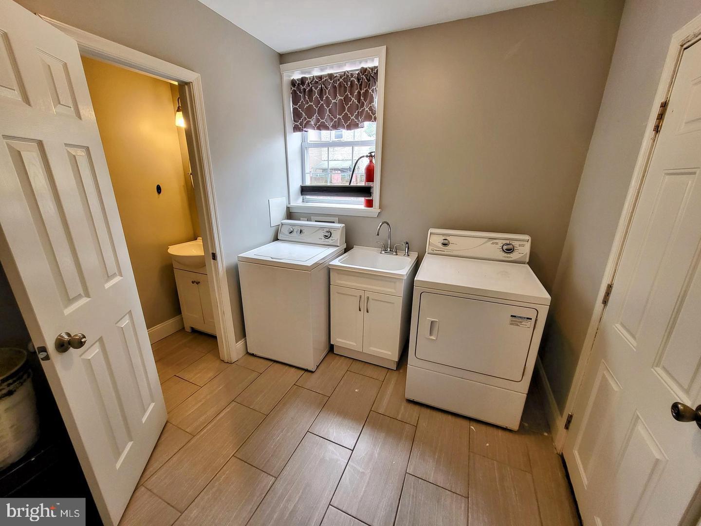 PHILADELPHIA (SOUTH) - Residential Lease