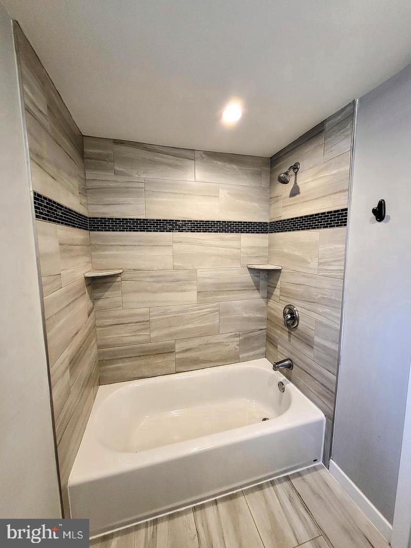 PHILADELPHIA (SOUTH) - Residential Lease