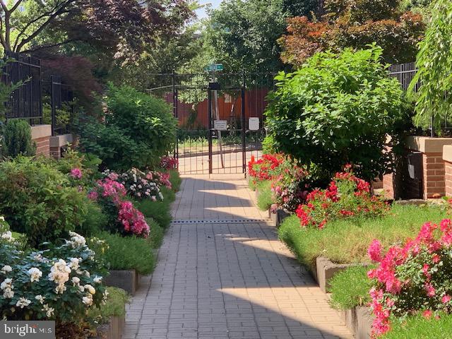 MOUNT VERNON PLACE HISTORIC DISTRICT - Residential Lease