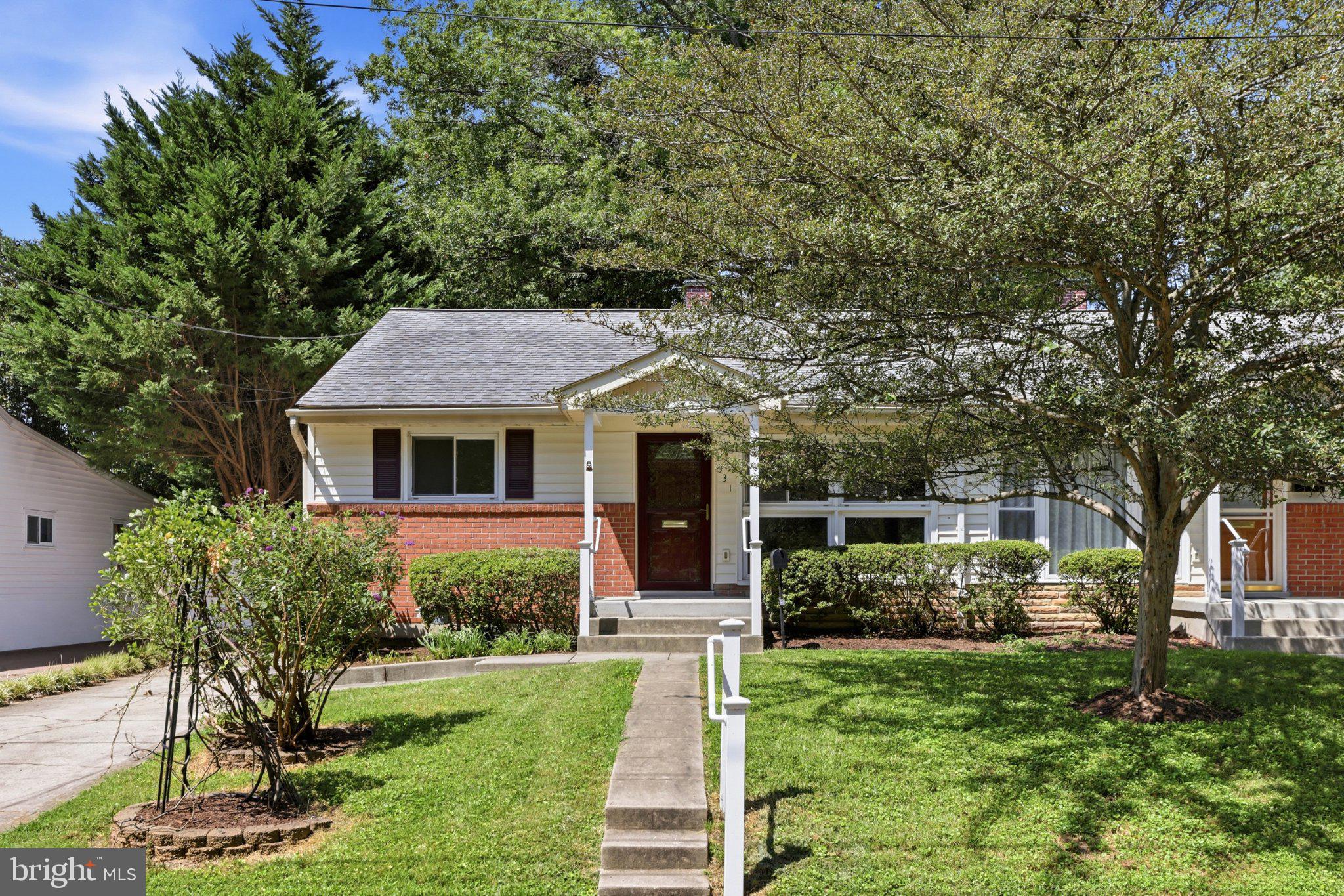 631 W LYNFIELD DRIVE