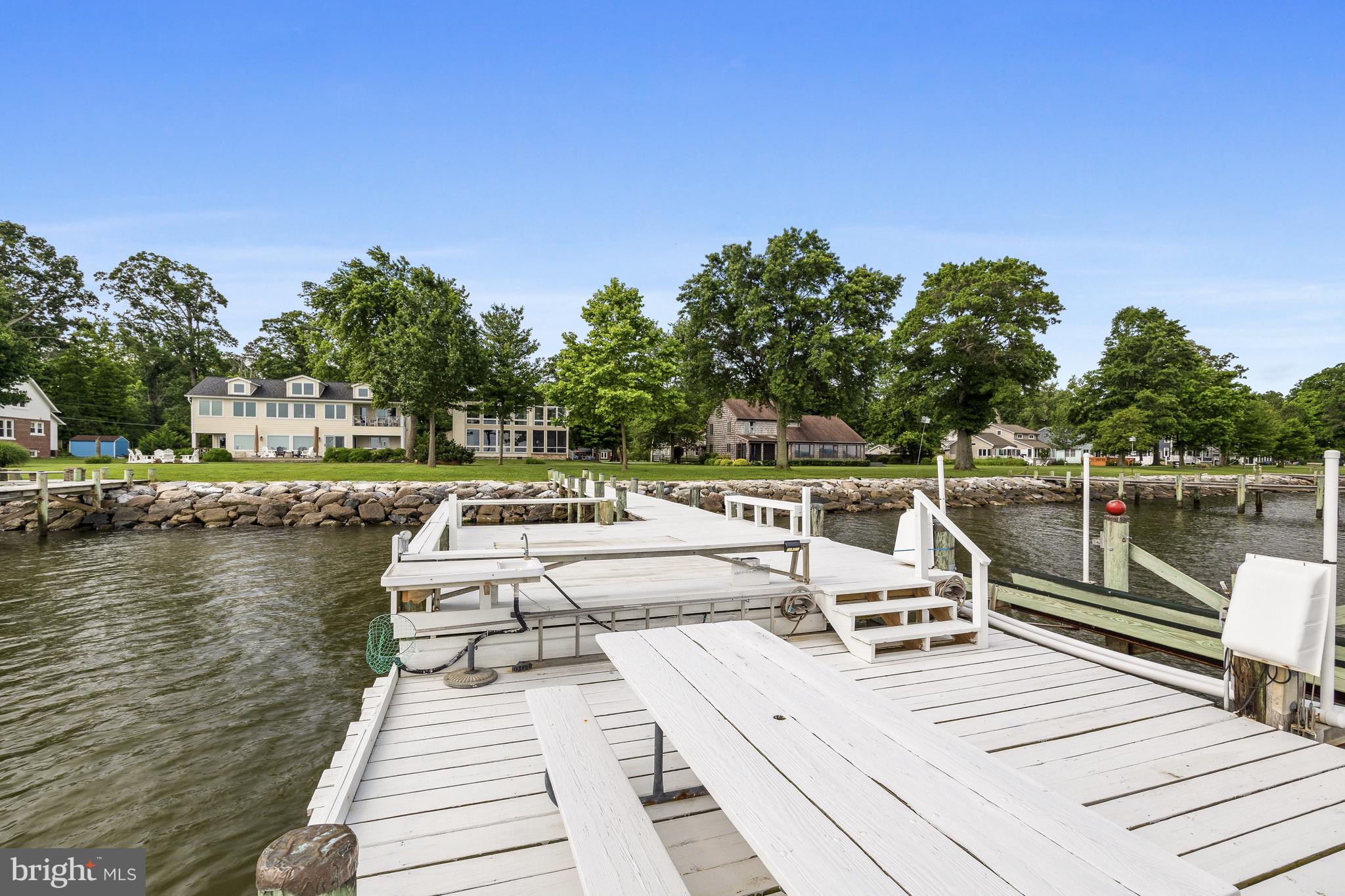 HOLLAND POINT - Residential