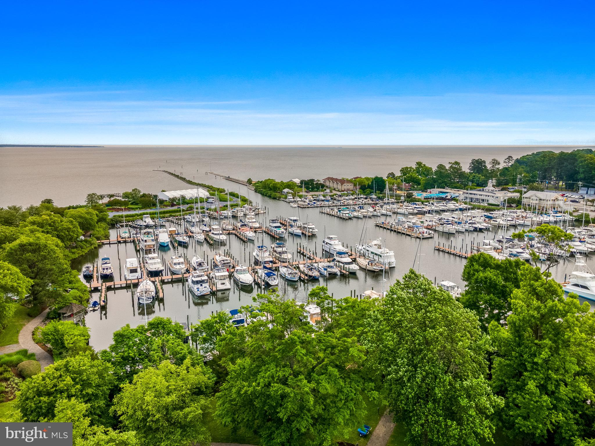 HOLLAND POINT - Residential