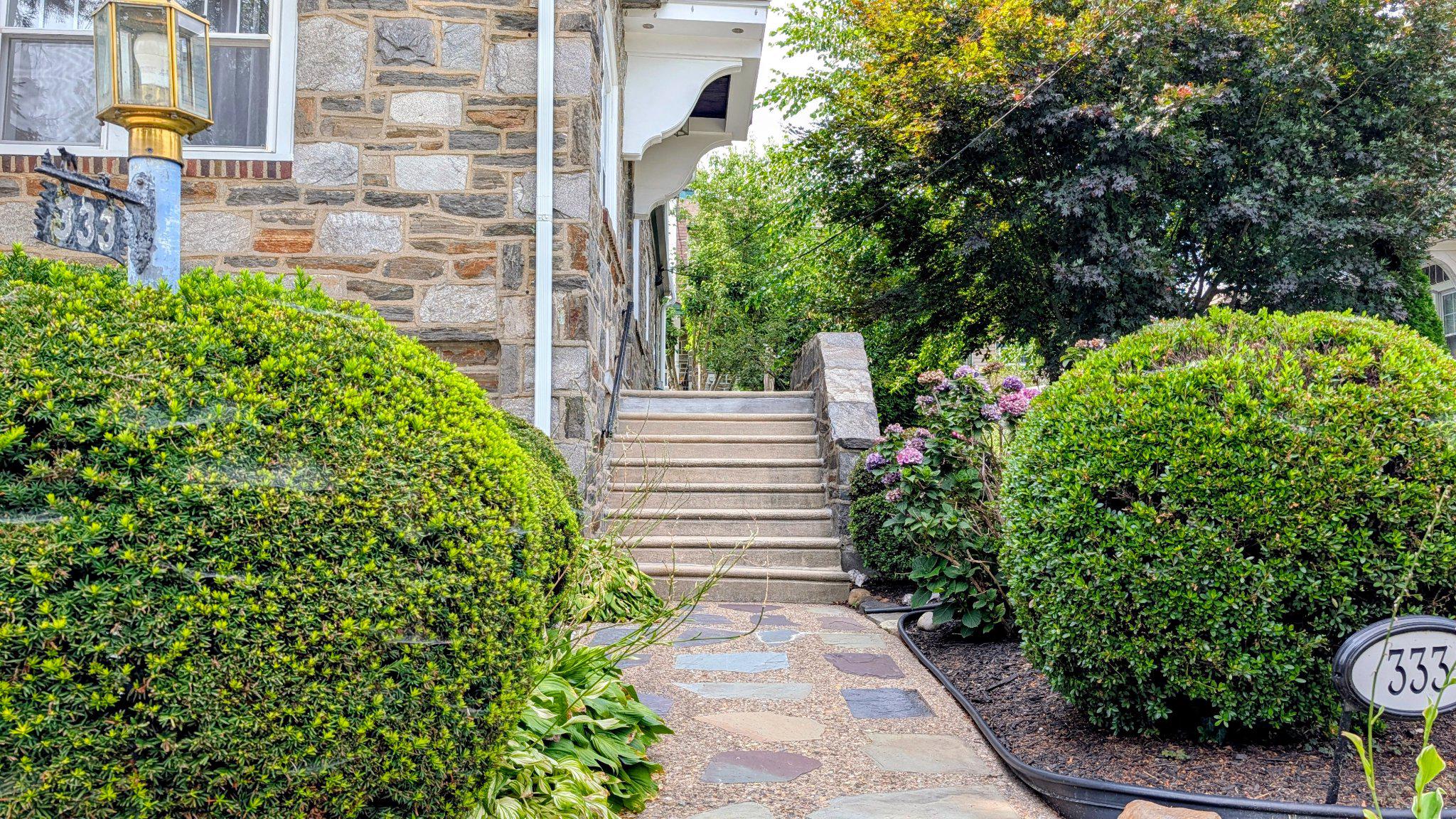333 W RIDLEY AVENUE
