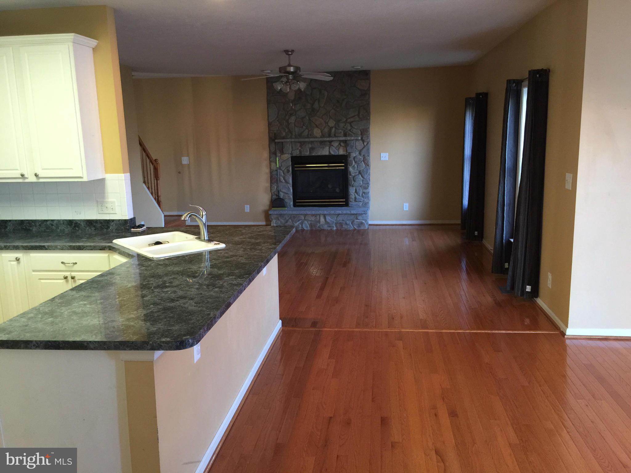 PELHAM'S CROSSING - Residential Lease