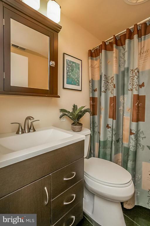 CALIFORNIA GROVE - Residential