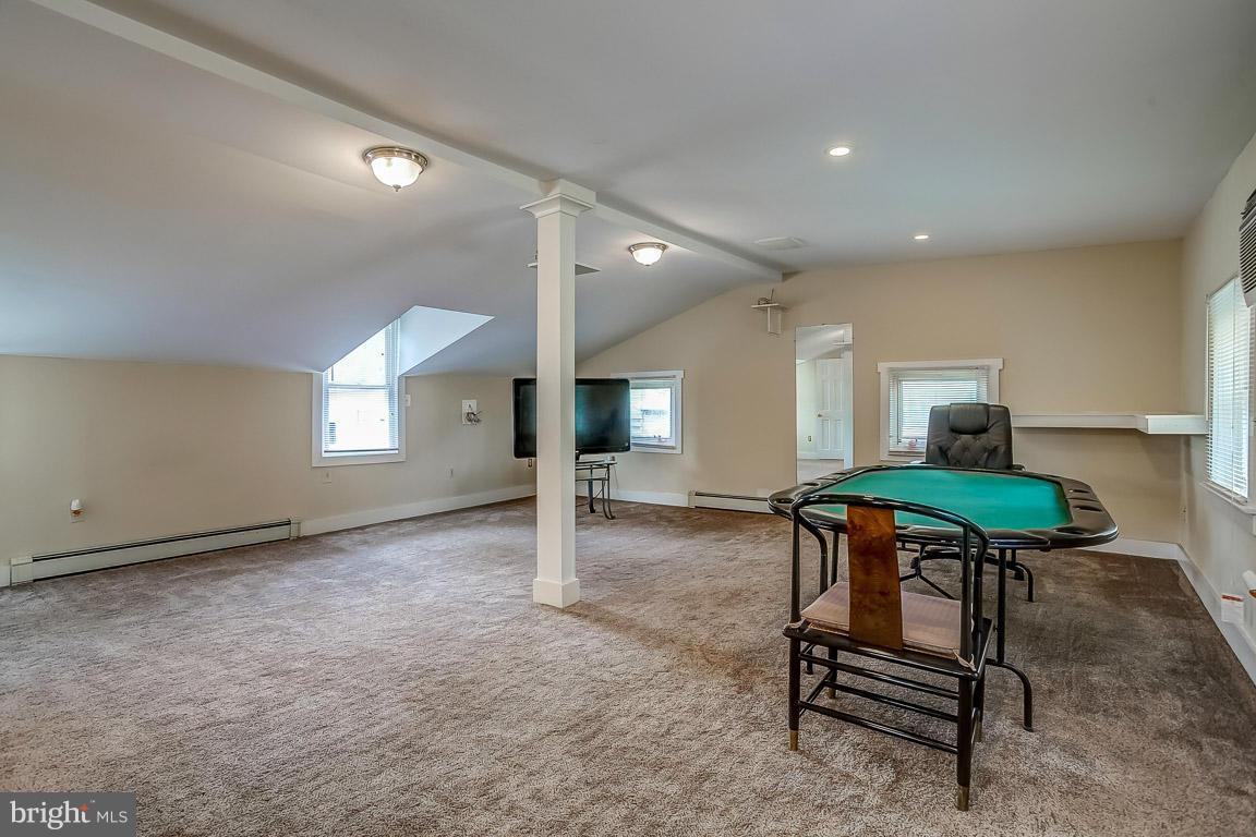 CALIFORNIA GROVE - Residential