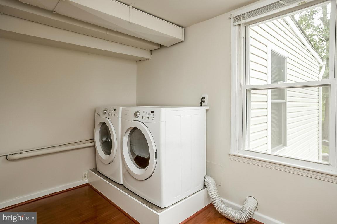 CALIFORNIA GROVE - Residential