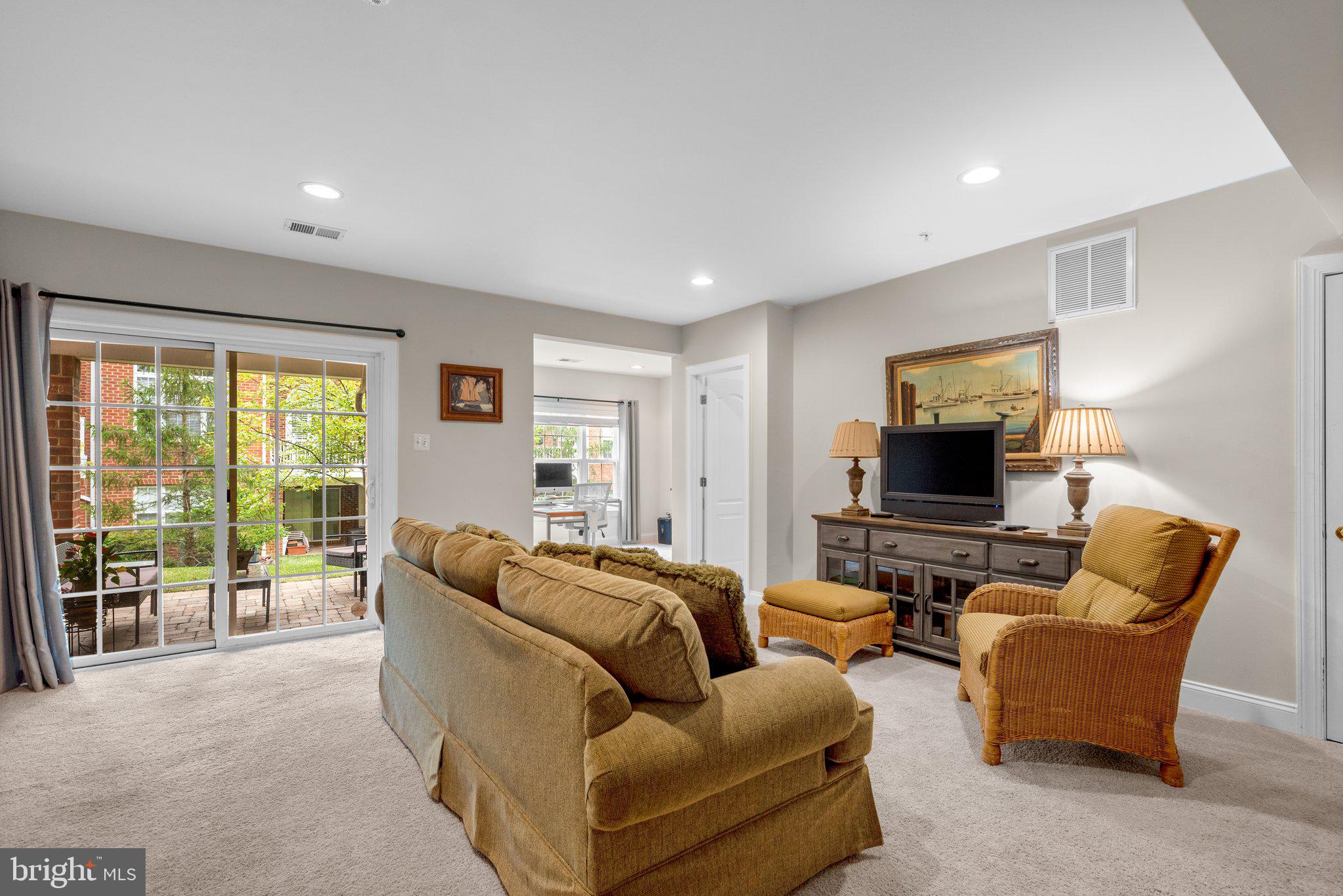 THE VINEYARDS OF ANNAPOLIS - Residential