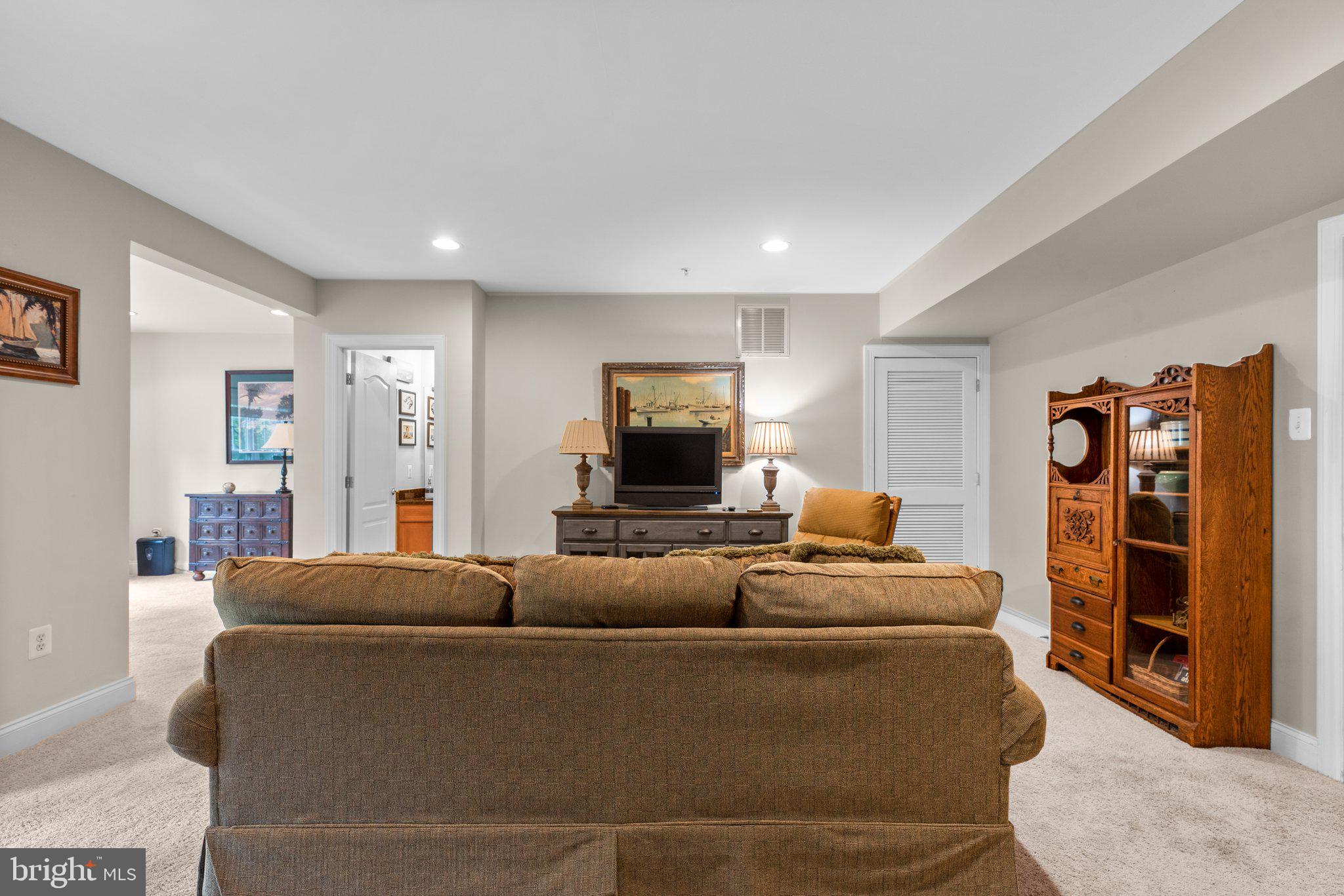 THE VINEYARDS OF ANNAPOLIS - Residential