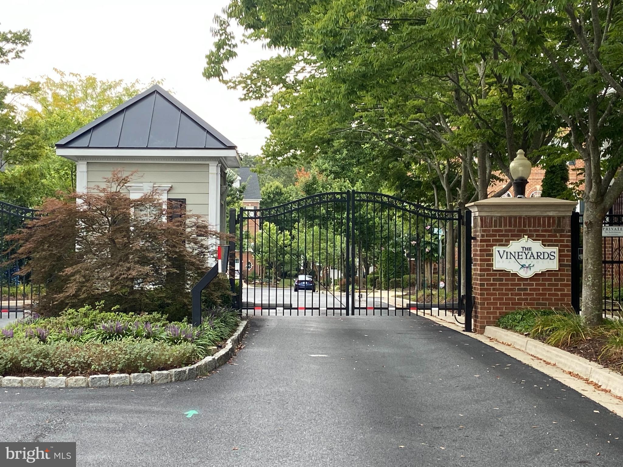 THE VINEYARDS OF ANNAPOLIS - Residential