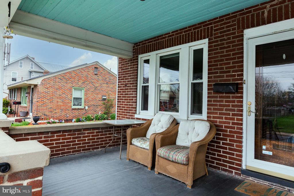 Photo of 139 N Hanover Street, ELIZABETHTOWN, PA 17022 (MLS # PALA2086070)