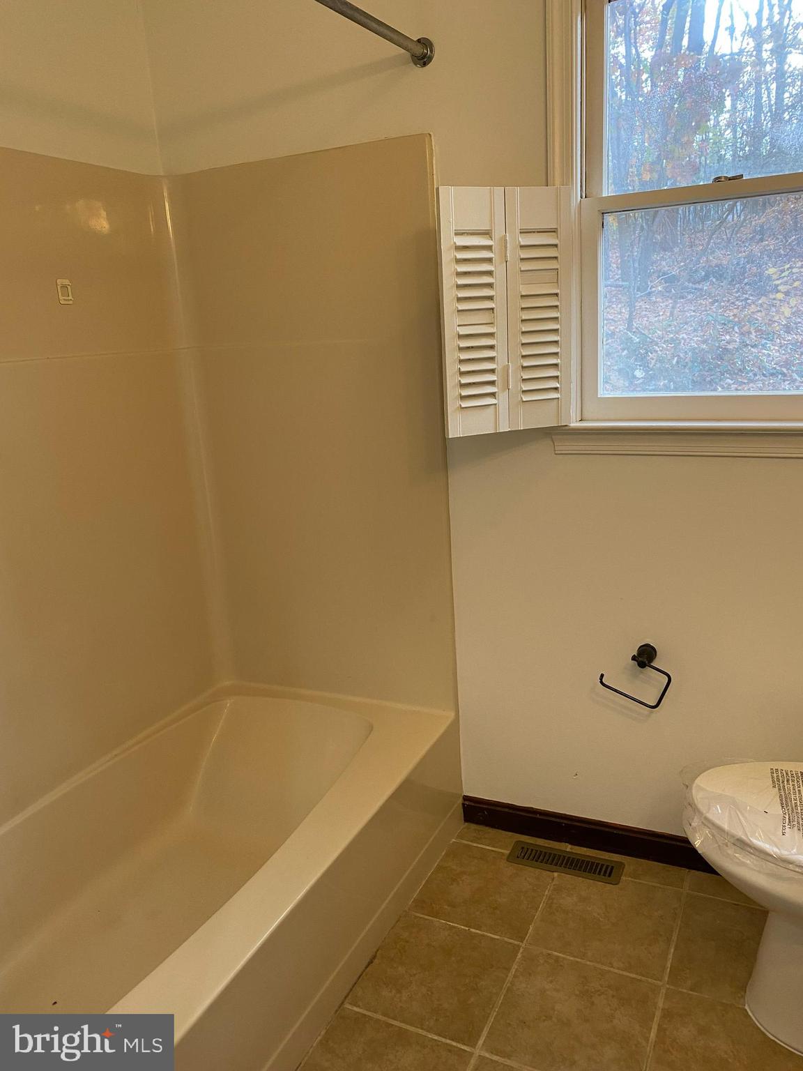 LINGANORE VIEW - Residential Lease