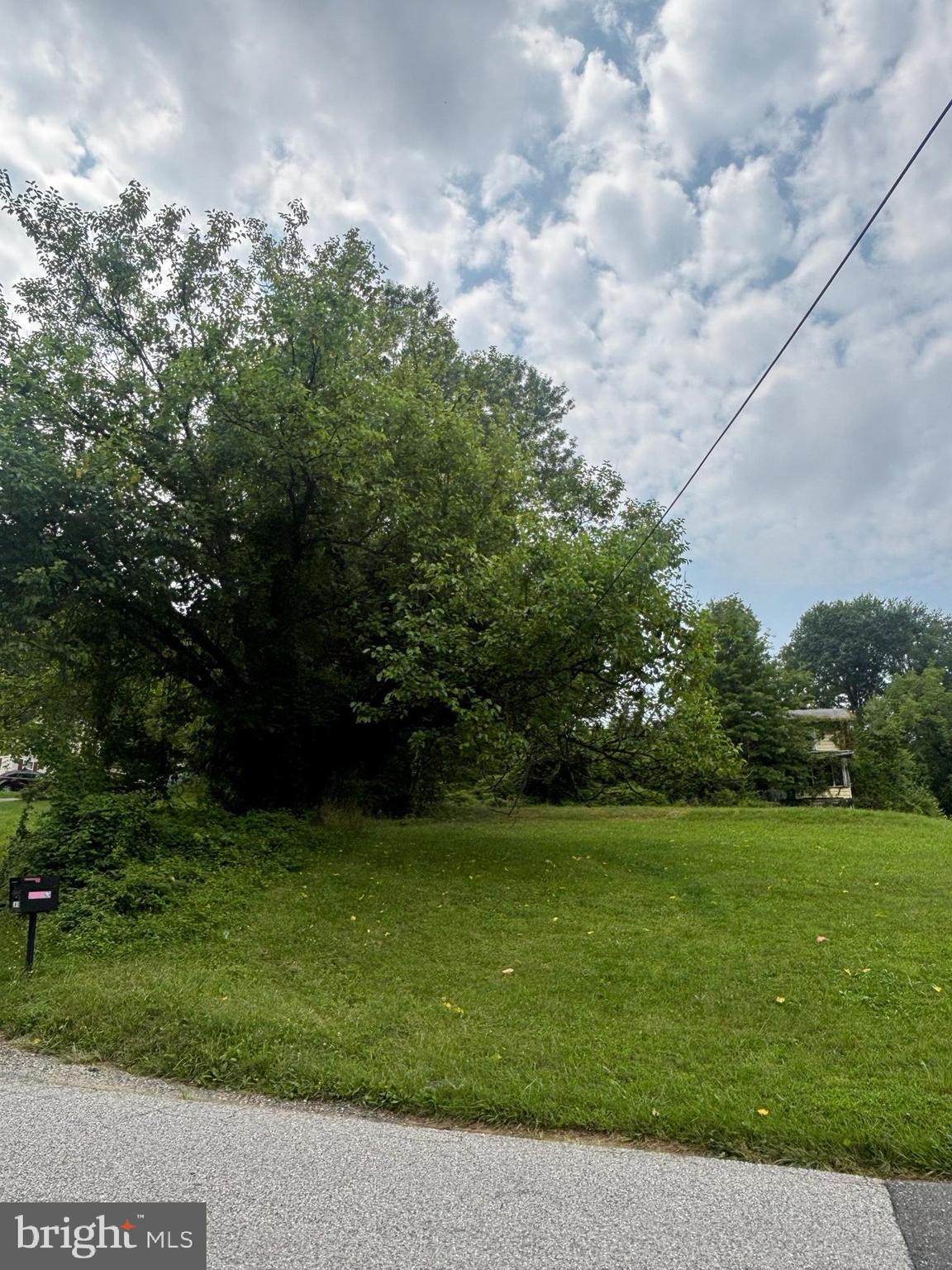 5808 RACE ROAD