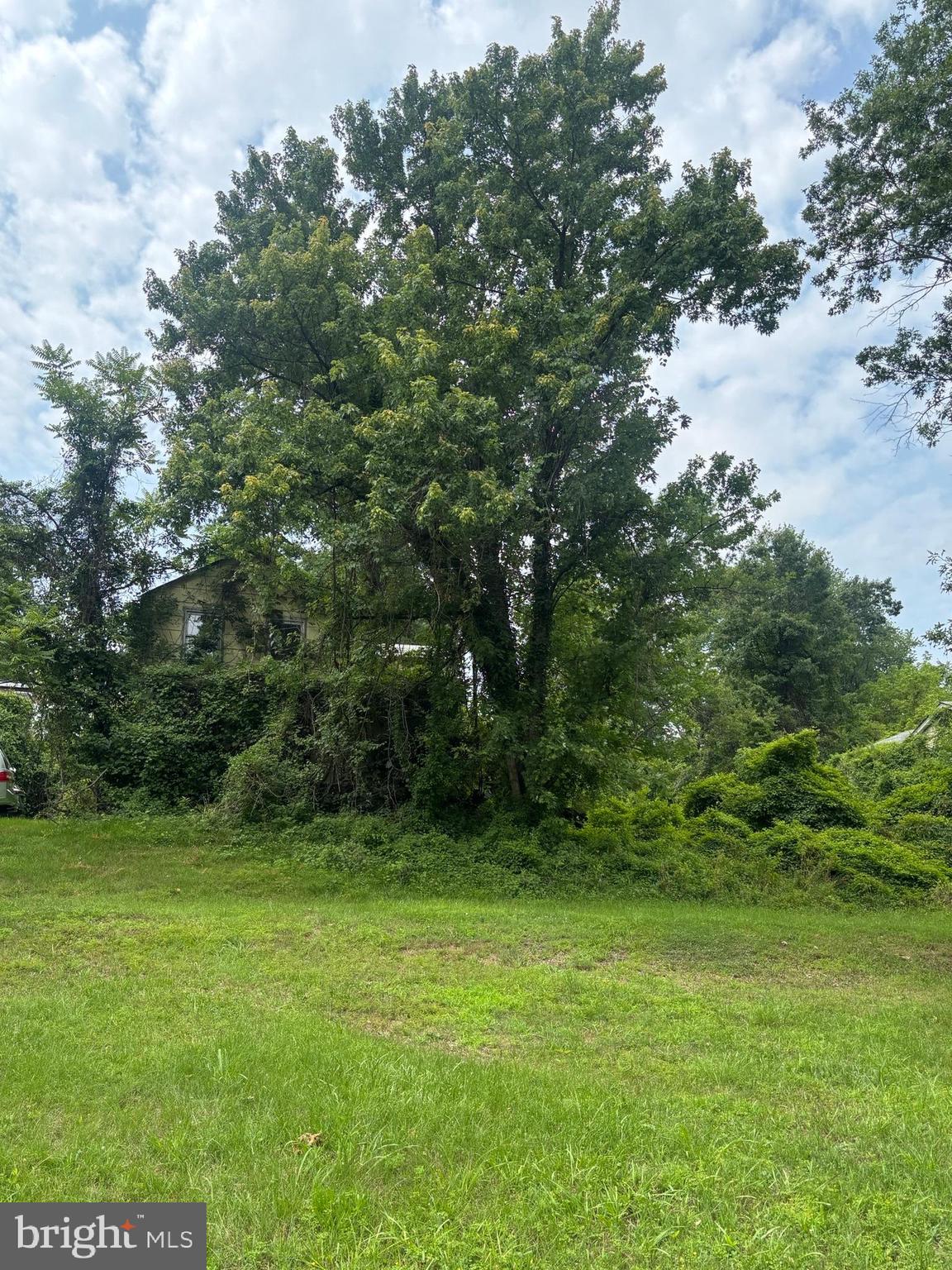 5808 RACE ROAD