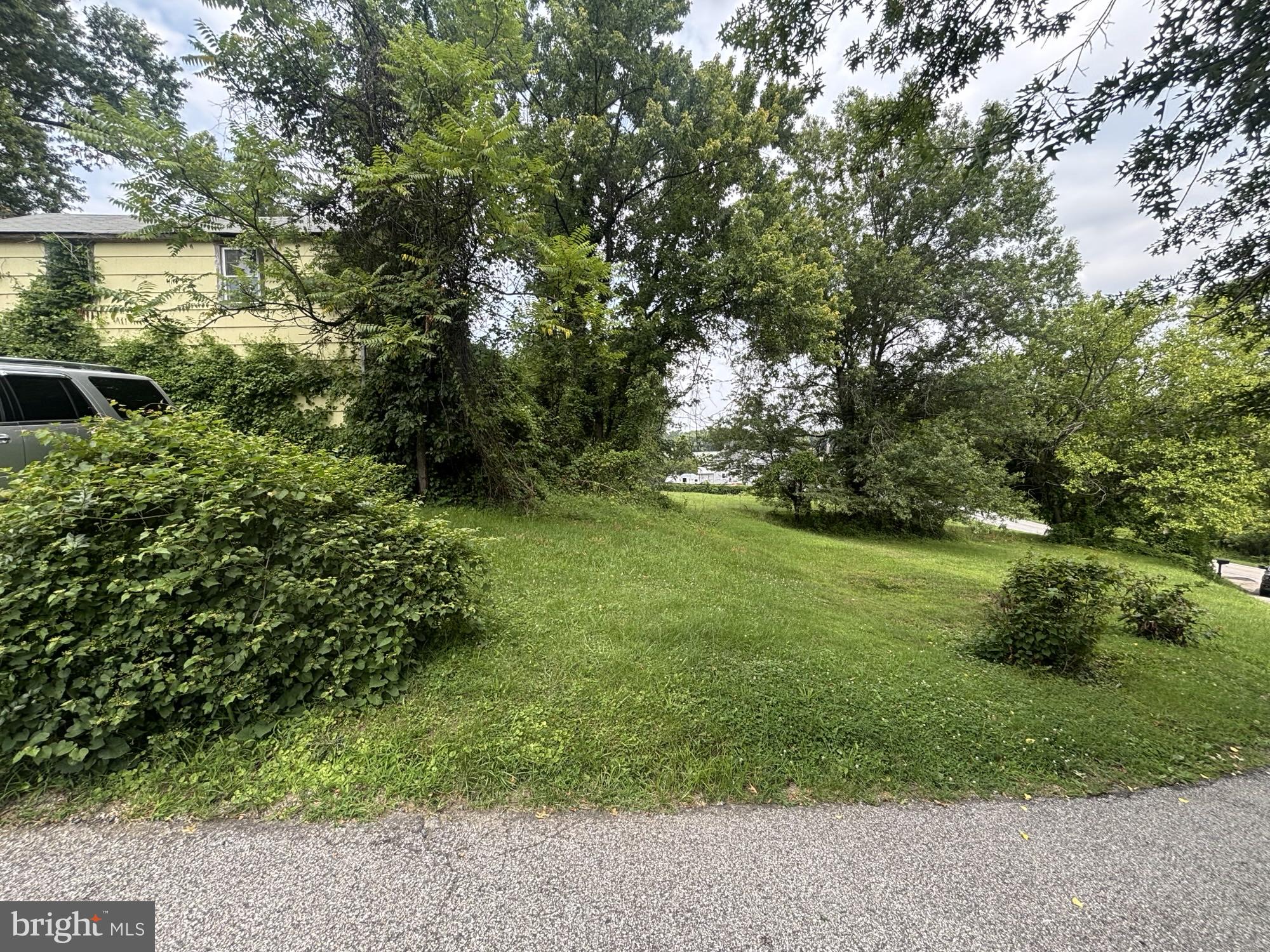 5808 RACE ROAD