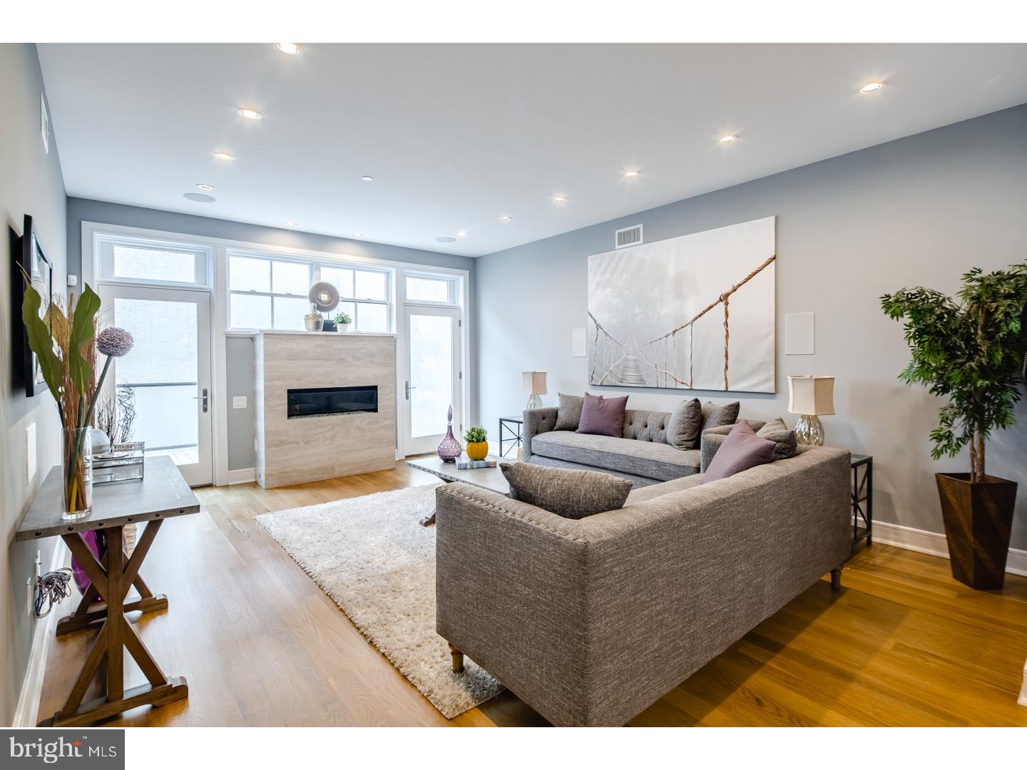 BELLA VISTA - Residential