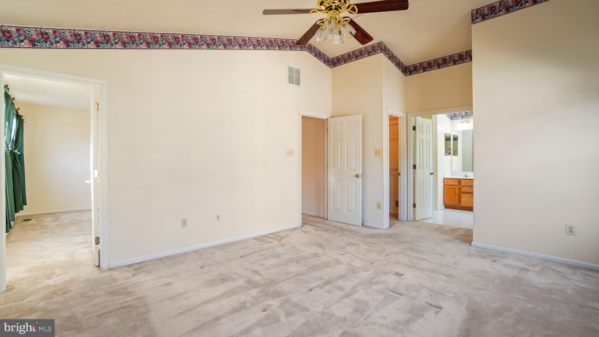 CHAPMAN FARM - Residential