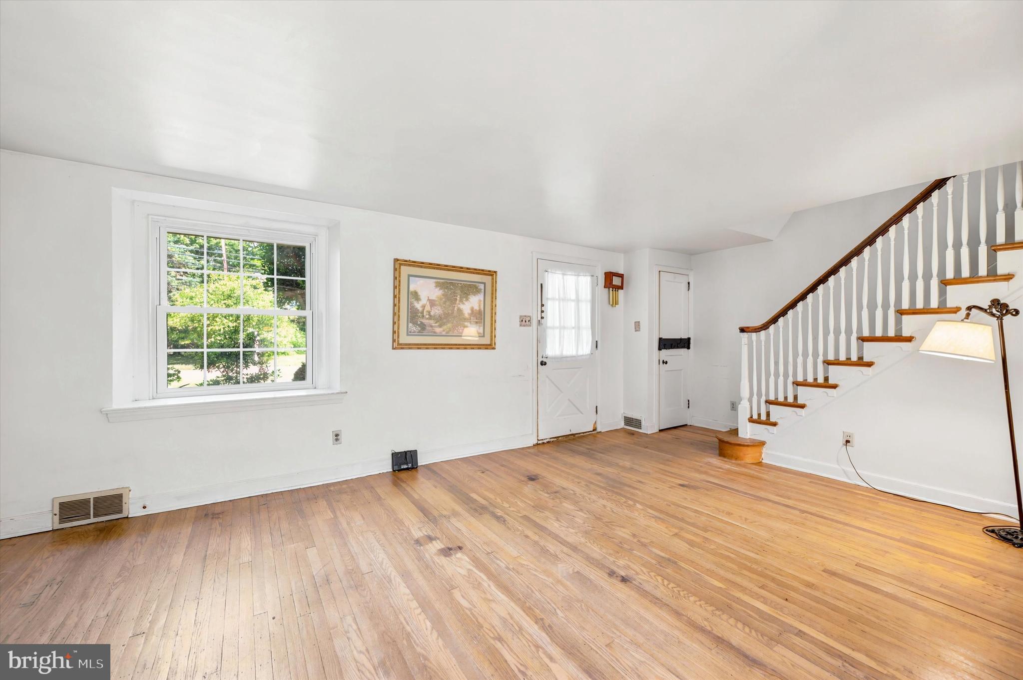 724 JOHNS LANE