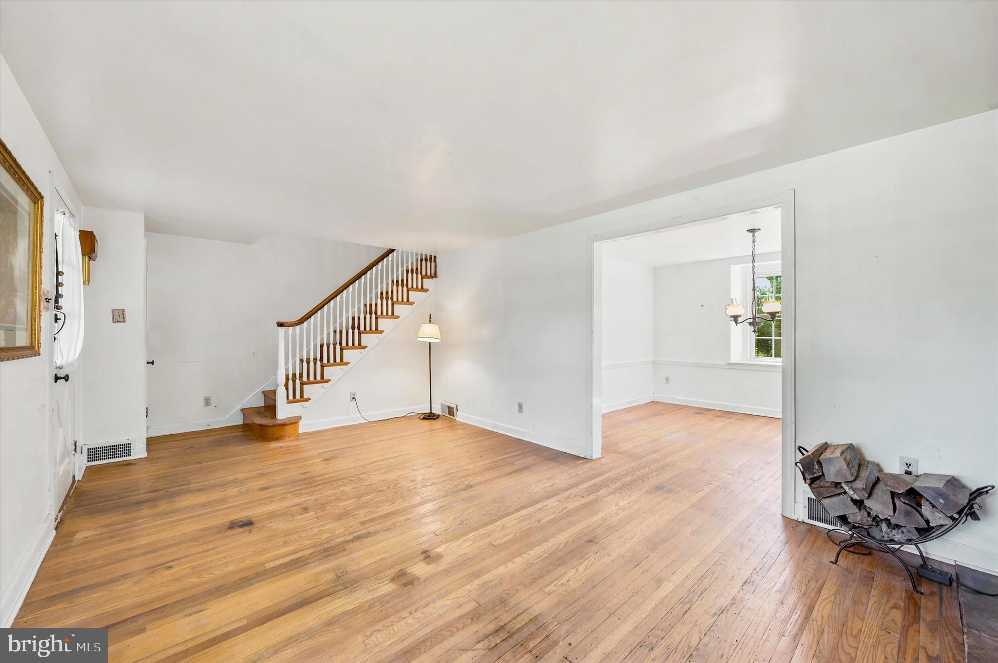 724 JOHNS LANE
