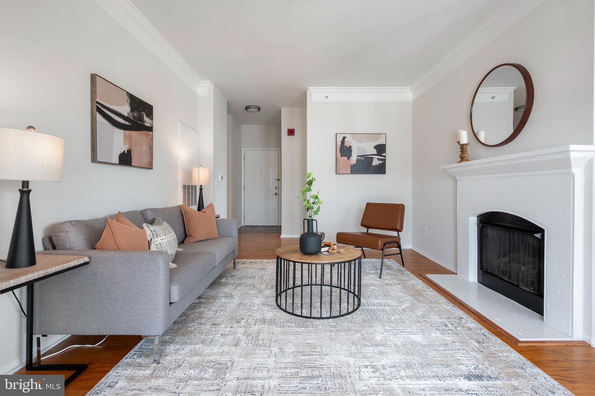 GATES OF MCLEAN - Residential