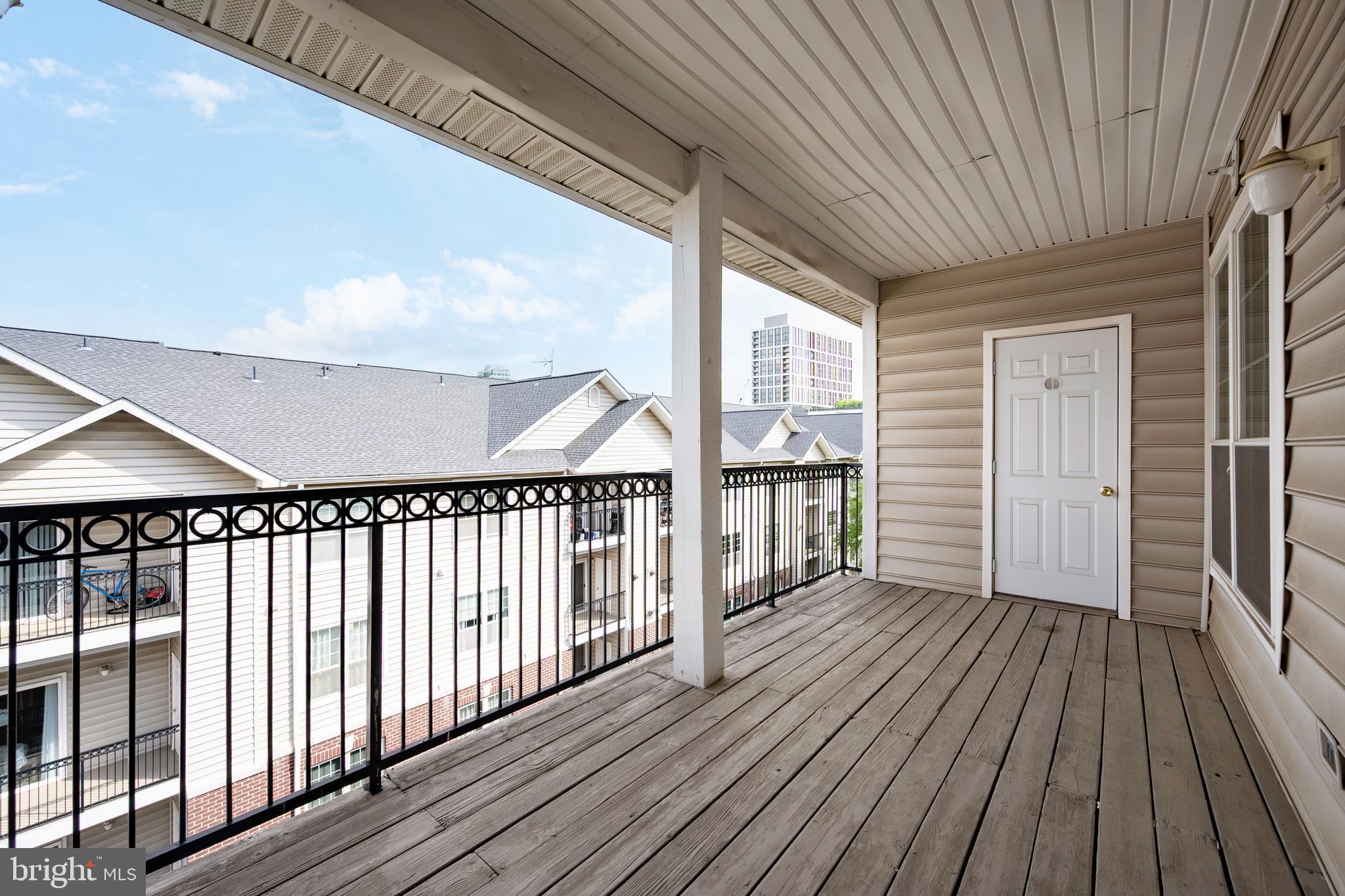 GATES OF MCLEAN - Residential