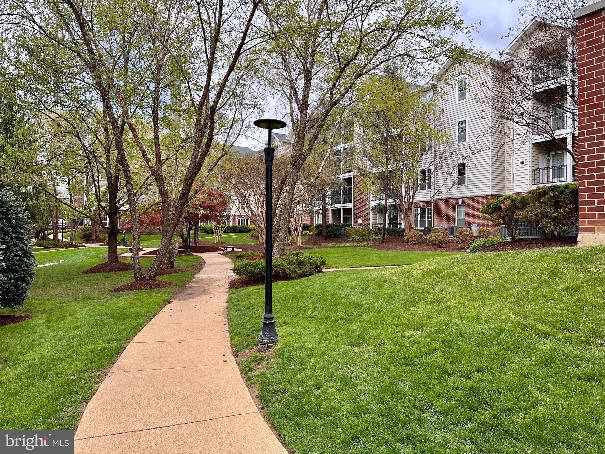 GATES OF MCLEAN - Residential