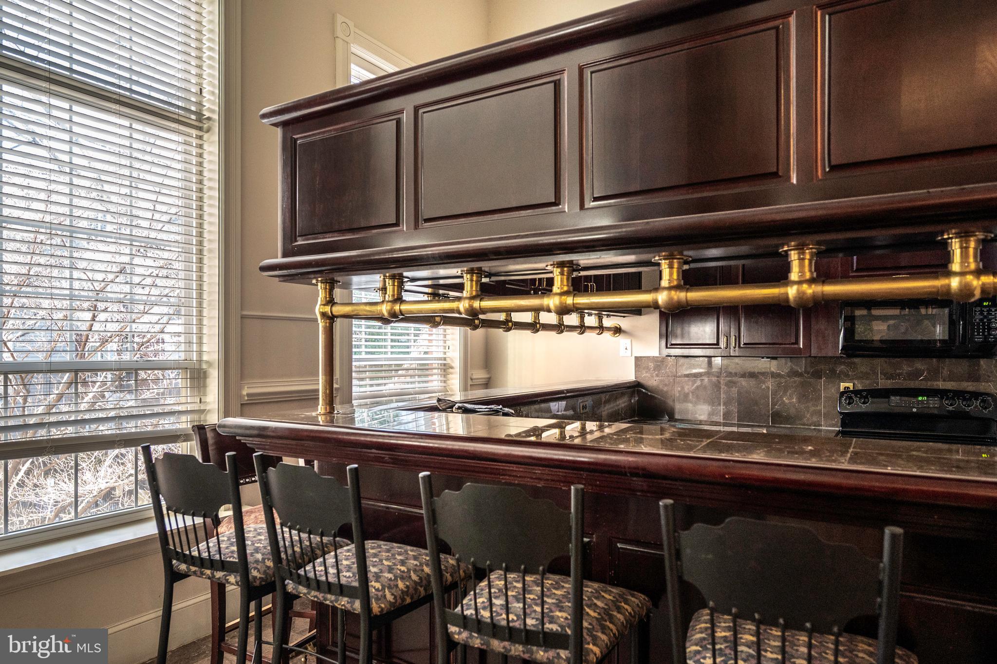 GATES OF MCLEAN - Residential