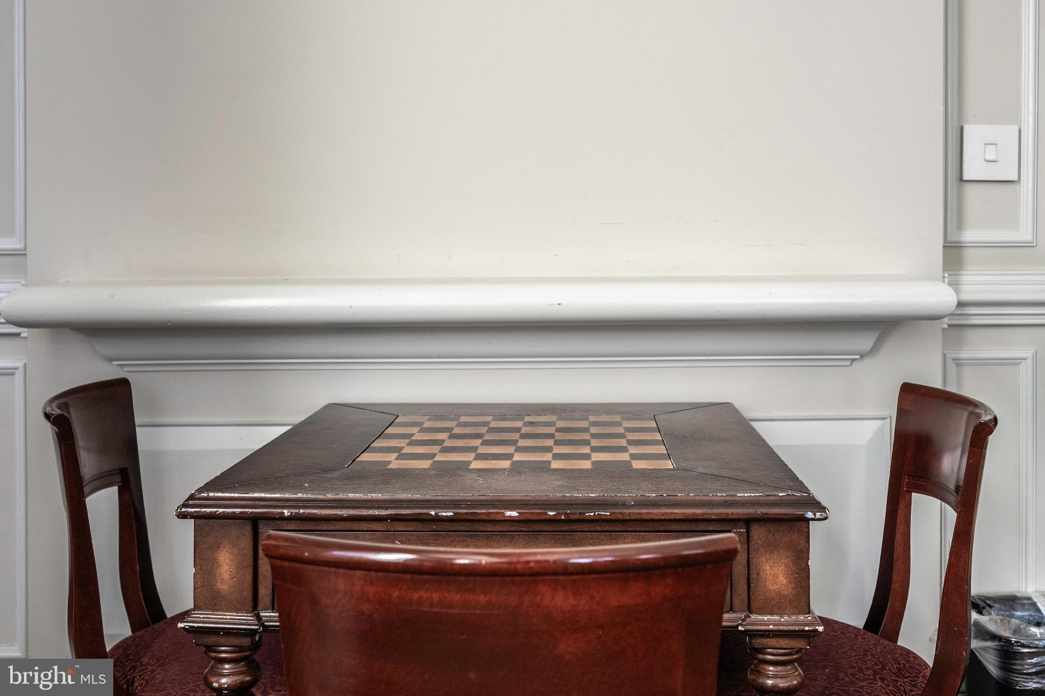 GATES OF MCLEAN - Residential