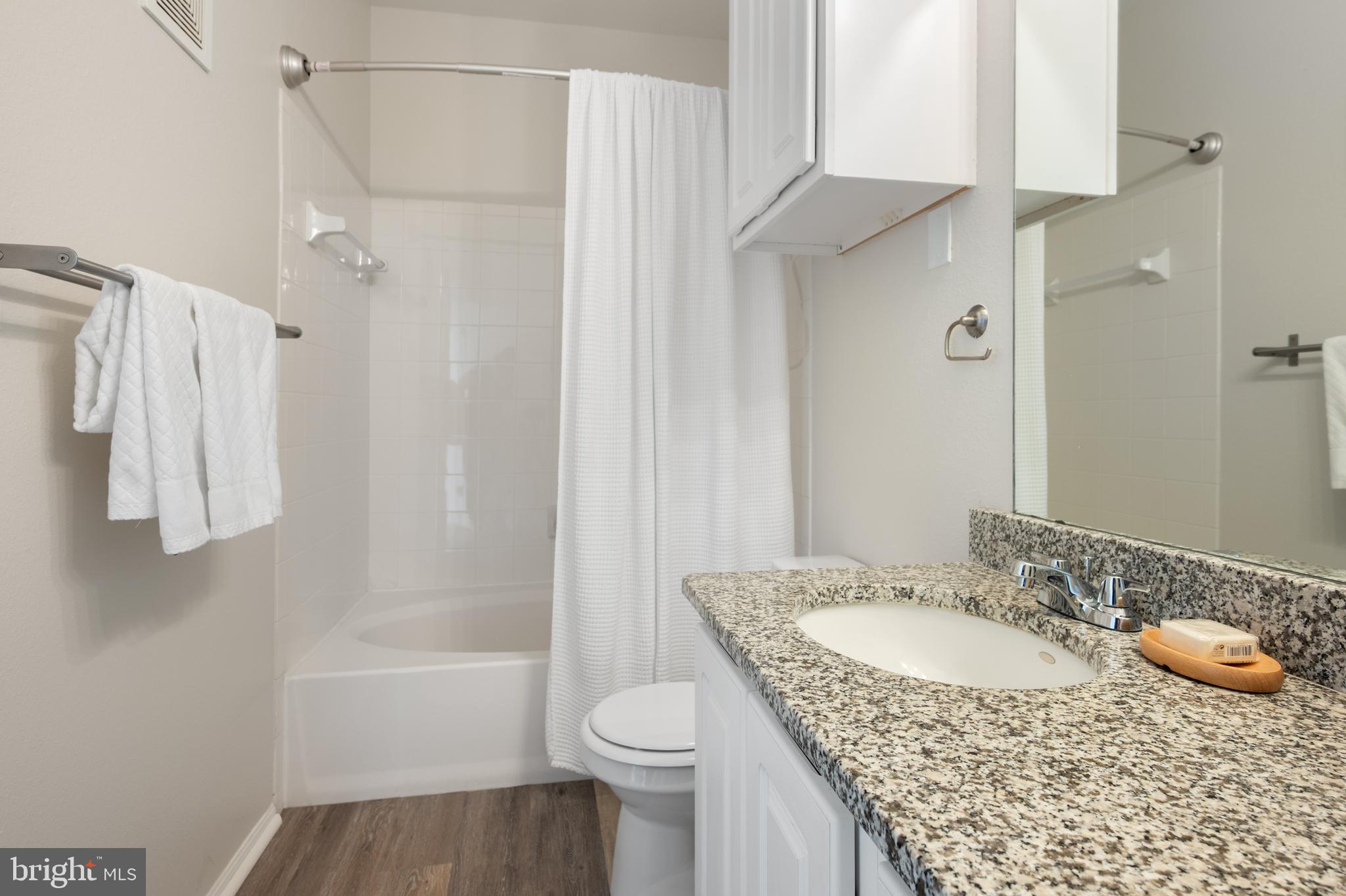 GATES OF MCLEAN - Residential