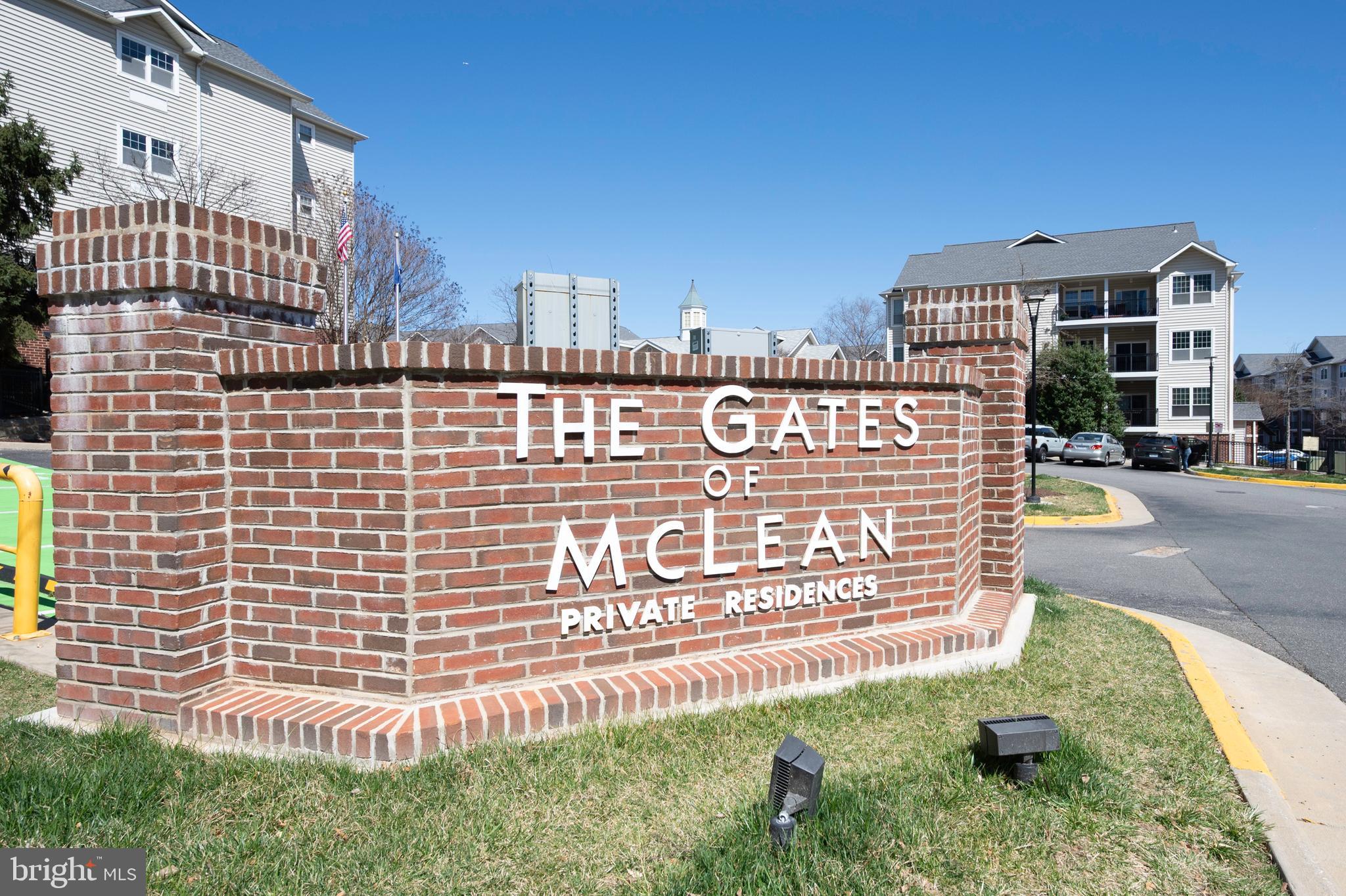 GATES OF MCLEAN - Residential