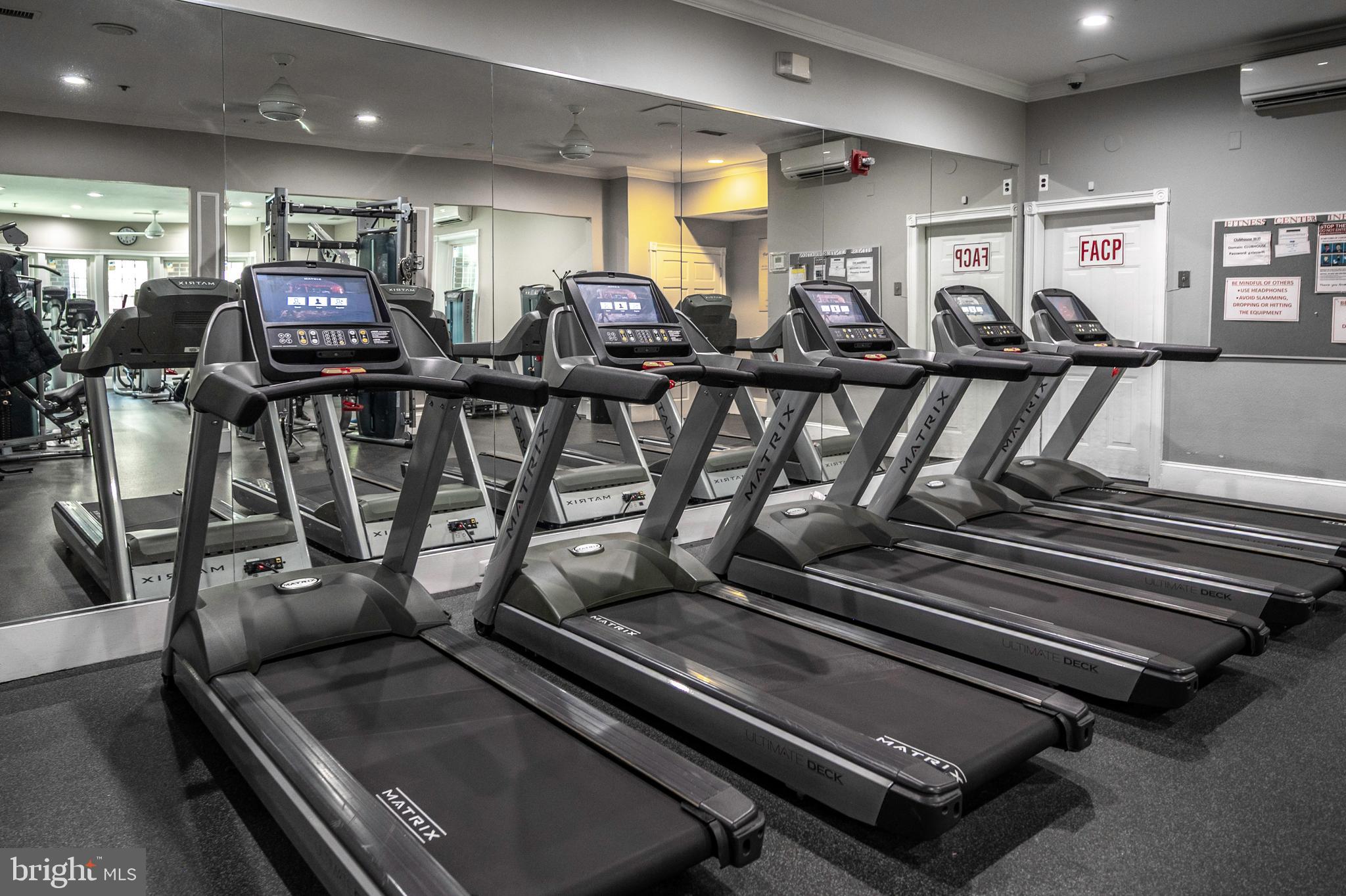 GATES OF MCLEAN - Residential