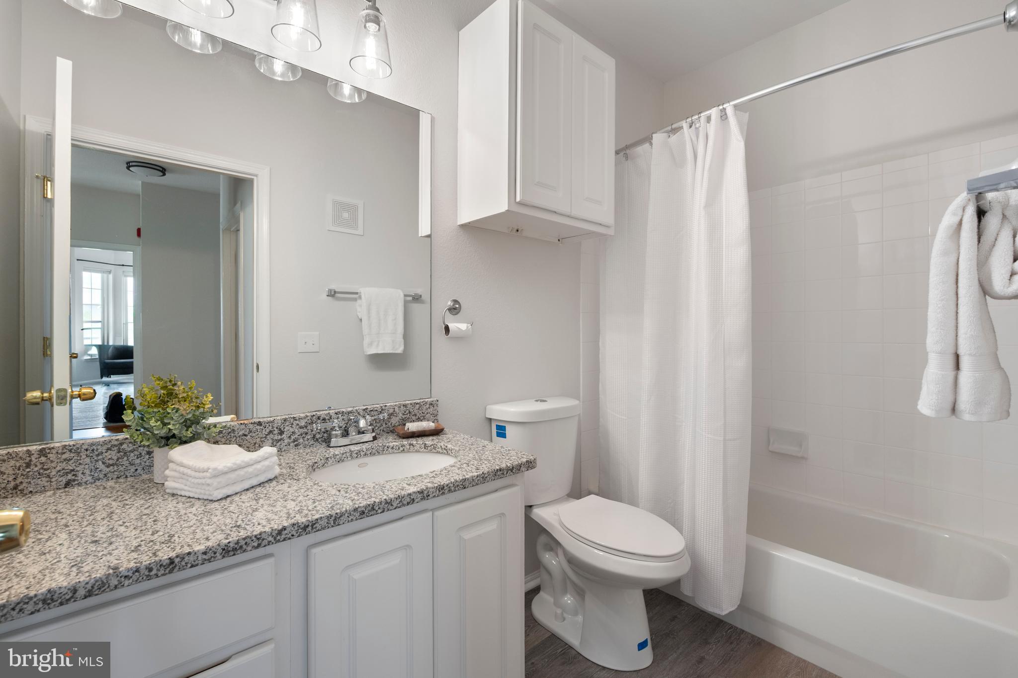 GATES OF MCLEAN - Residential