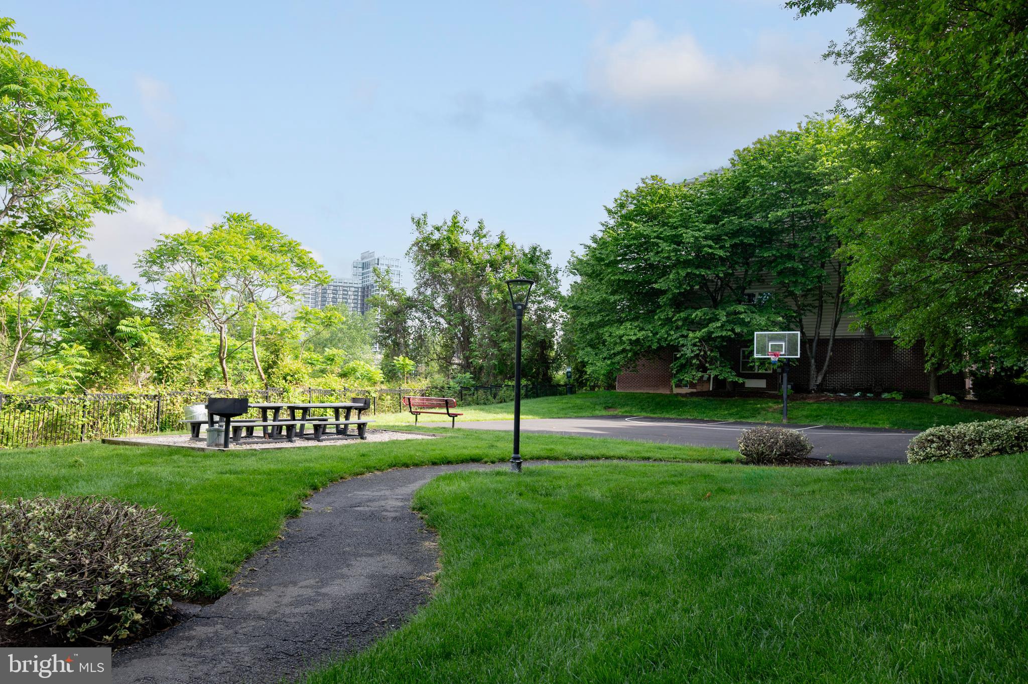 GATES OF MCLEAN - Residential